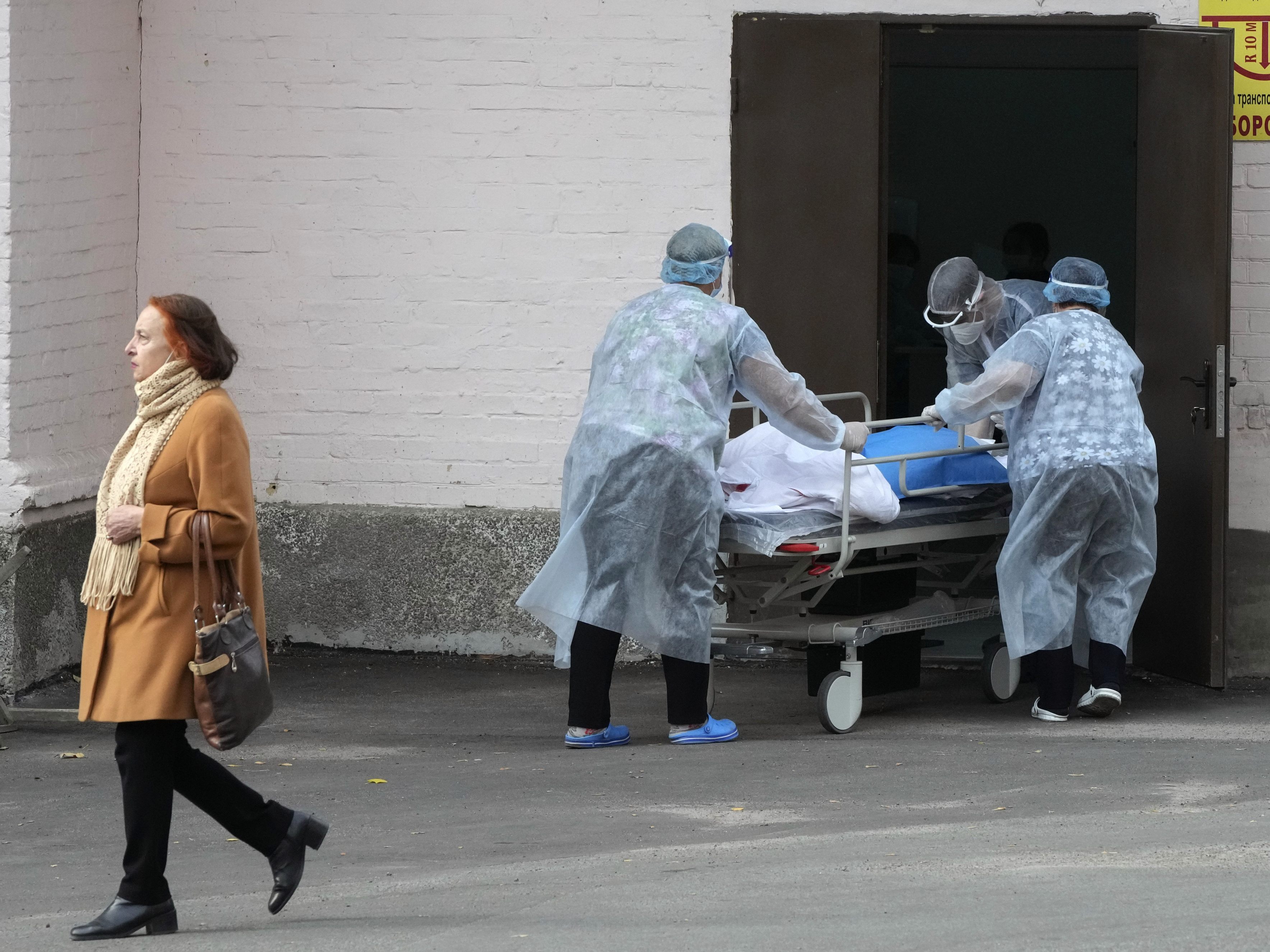 Tschechien schickt Soldaten in überlastete Krankenhäuser. Tschechien schickt Soldaten in überlastete Krankenhäuser.