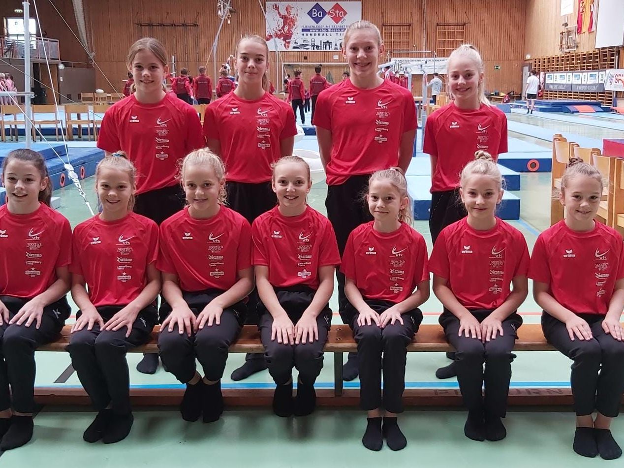 Die 11 Teilnehmerinnen der VTS an den Österreichischen Jugendmeisterschaften, von denen 5 von der Sparkasse Sportgemeinschaft Götzis sind. Die 11 Teilnehmerinnen der VTS an den Österreichischen Jugendmeisterschaften, von denen 5 von der Sparkasse Sportgemeinschaft Götzis sind.