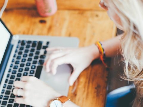 Mückstein plädiert für Rückkehr ins Homeoffice. Mückstein plädiert für Rückkehr ins Homeoffice.