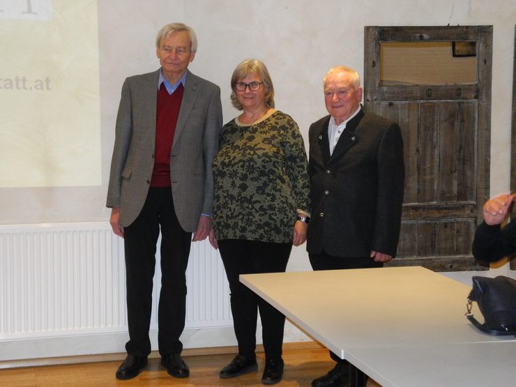 Präsentation Mundart Lexikon. v.li. Heinz Rüf, Irma Fussenegger, Egon Moser Präsentation Mundart Lexikon. v.li. Heinz Rüf, Irma Fussenegger, Egon Moser