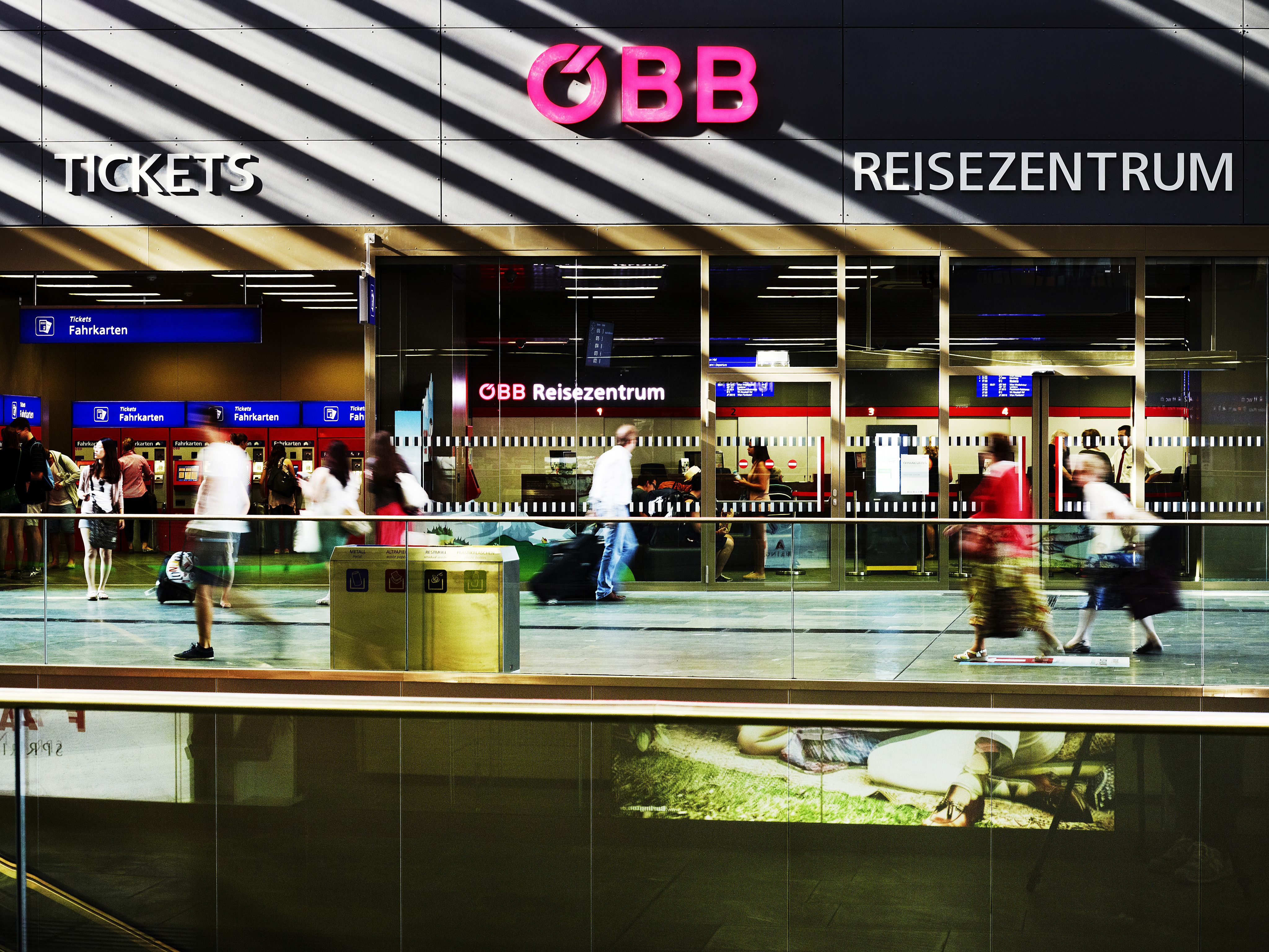 Die Ticketschalter der ÖBB werden zu oeticket-Vertriebsstellen. Die Ticketschalter der ÖBB werden zu oeticket-Vertriebsstellen.