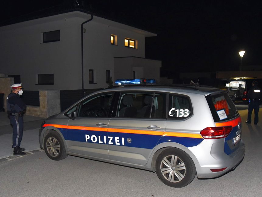 Der Mann soll zuvor seine Lebensgefährtin getötet haben. Der Mann soll zuvor seine Lebensgefährtin getötet haben.