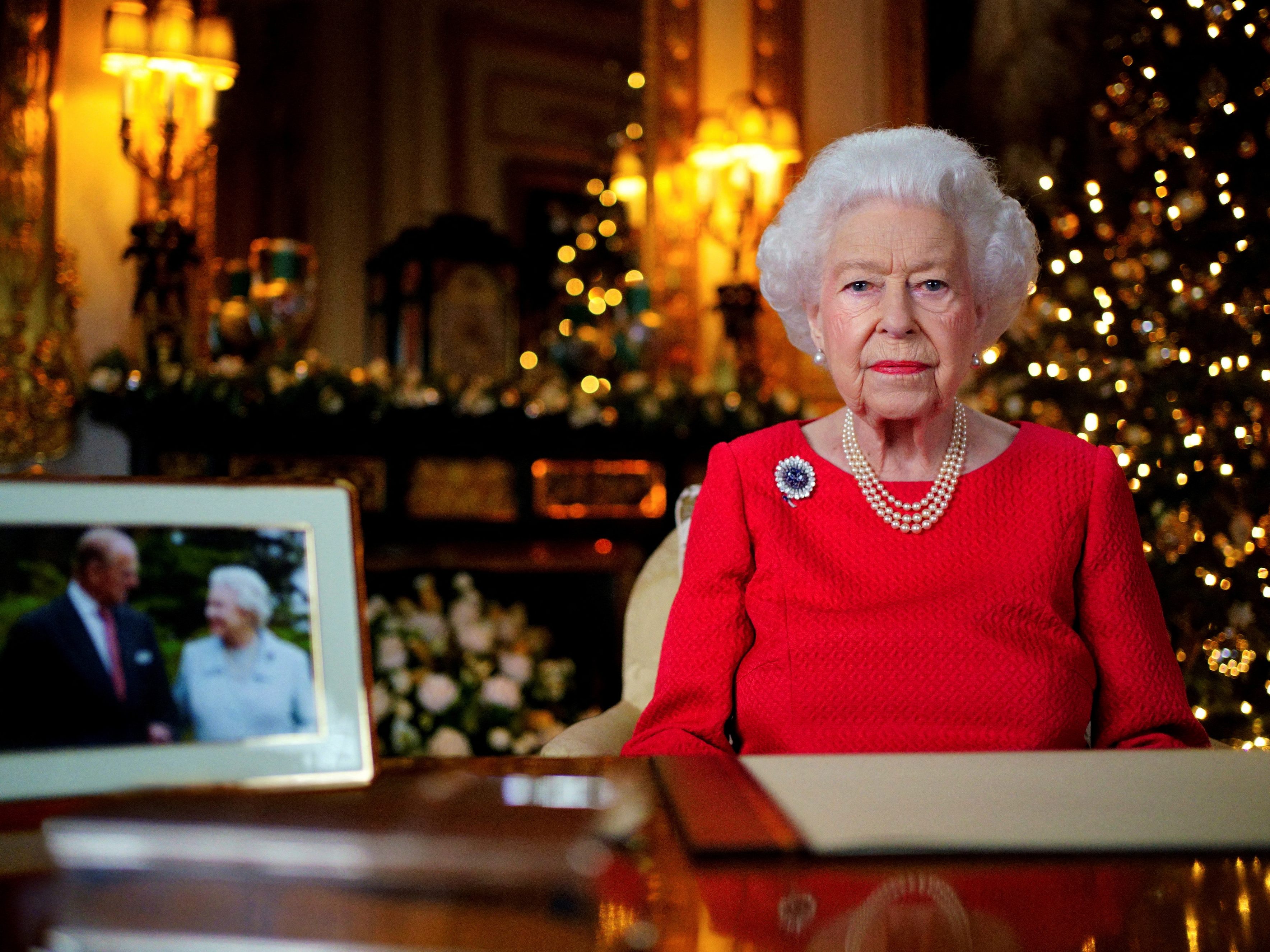Die Queen bei ihrer jährlichen Weihnachtsansprache. Die Queen bei ihrer jährlichen Weihnachtsansprache.