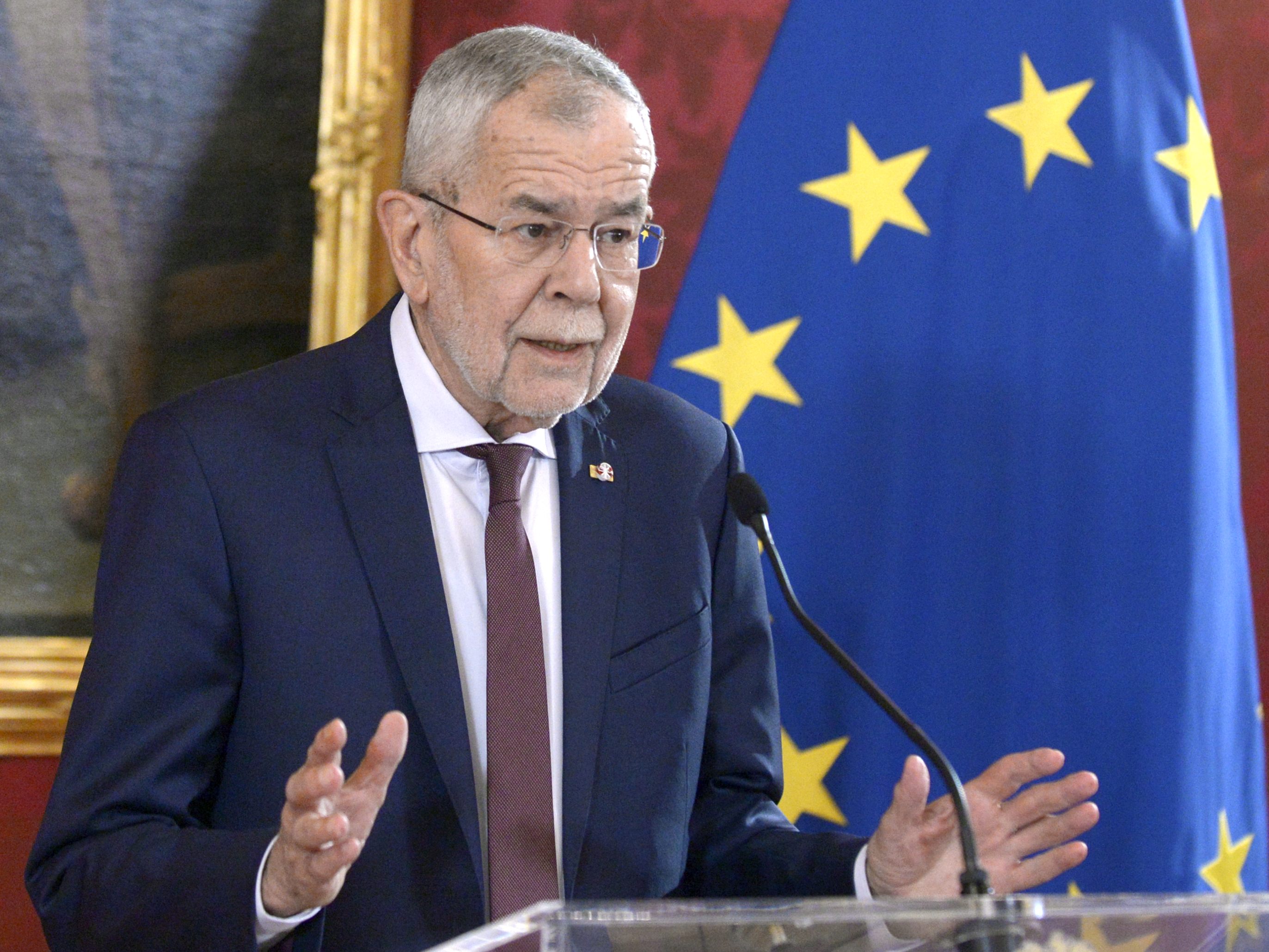 Bundespräsident Alexander Van der Bellen meldet sich zur Regierungsumbildung zu Wort.