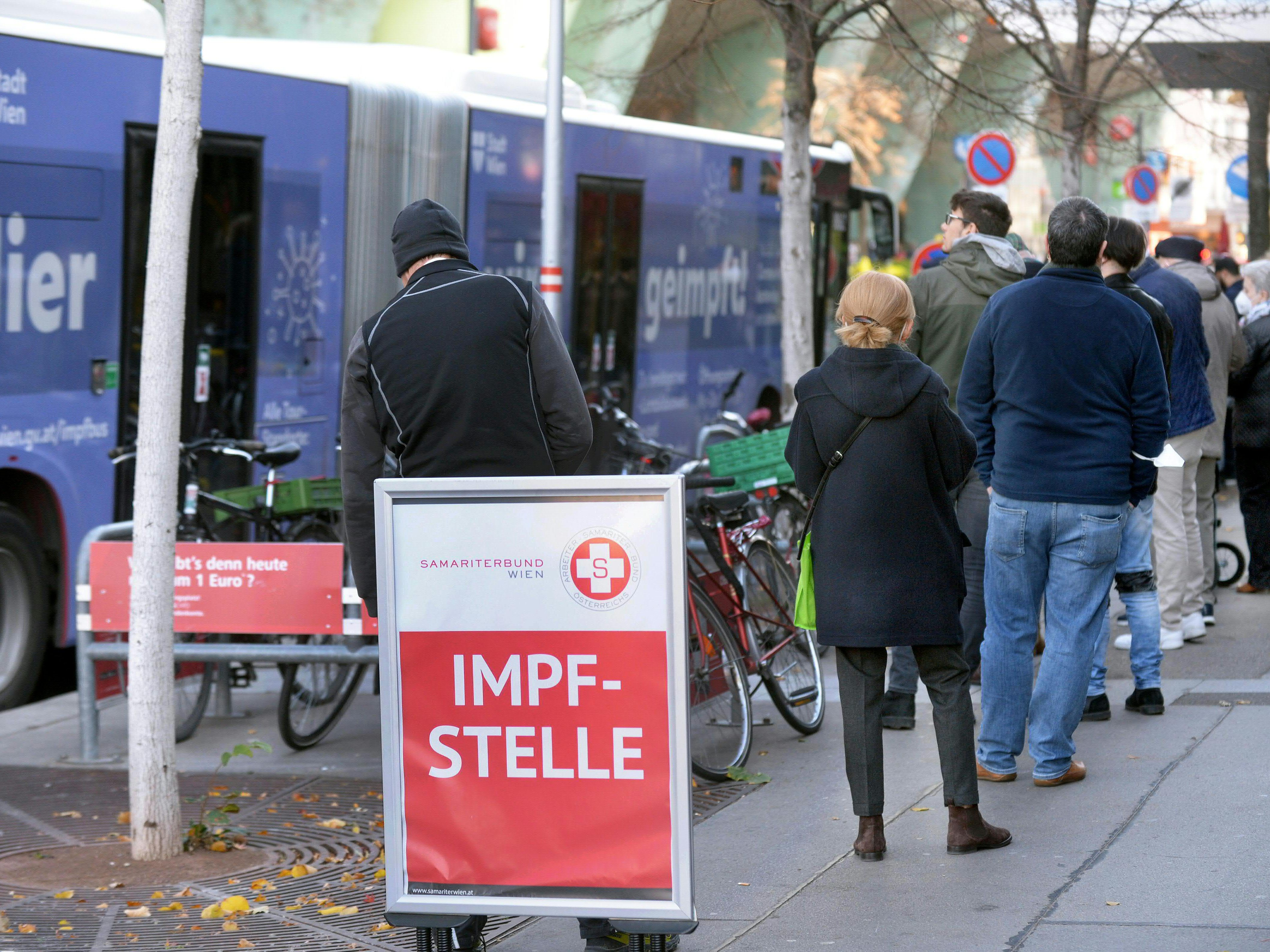 Mehr als 112.000 Corona-Impfungen wurden am Mittwoch verabreicht.