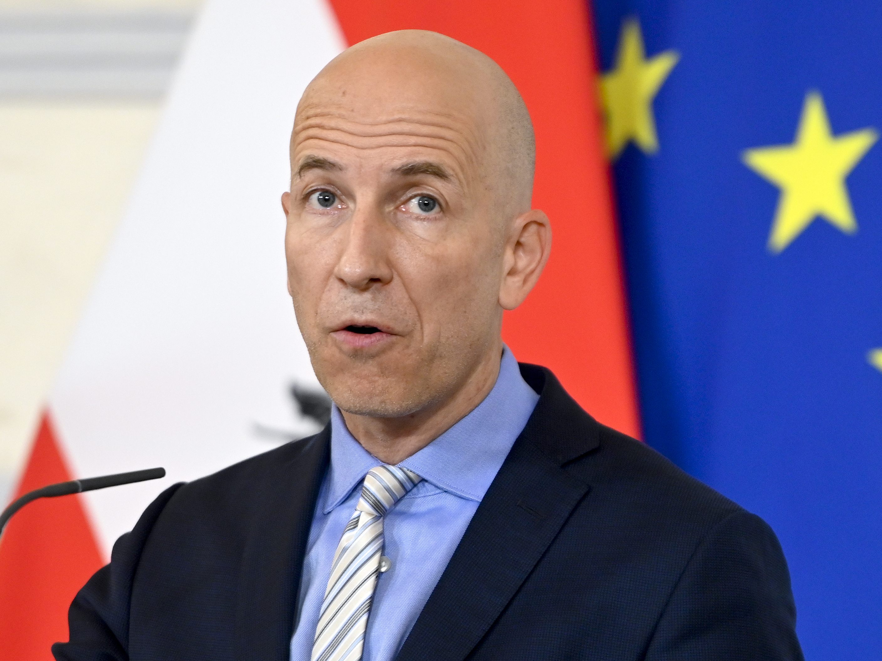 Mit der Verlängerung der Corona-Hilfen reagiere man laut Kocher auf die aktuelle Pandemieentwicklung. Mit der Verlängerung der Corona-Hilfen reagiere man laut Kocher auf die aktuelle Pandemieentwicklung.