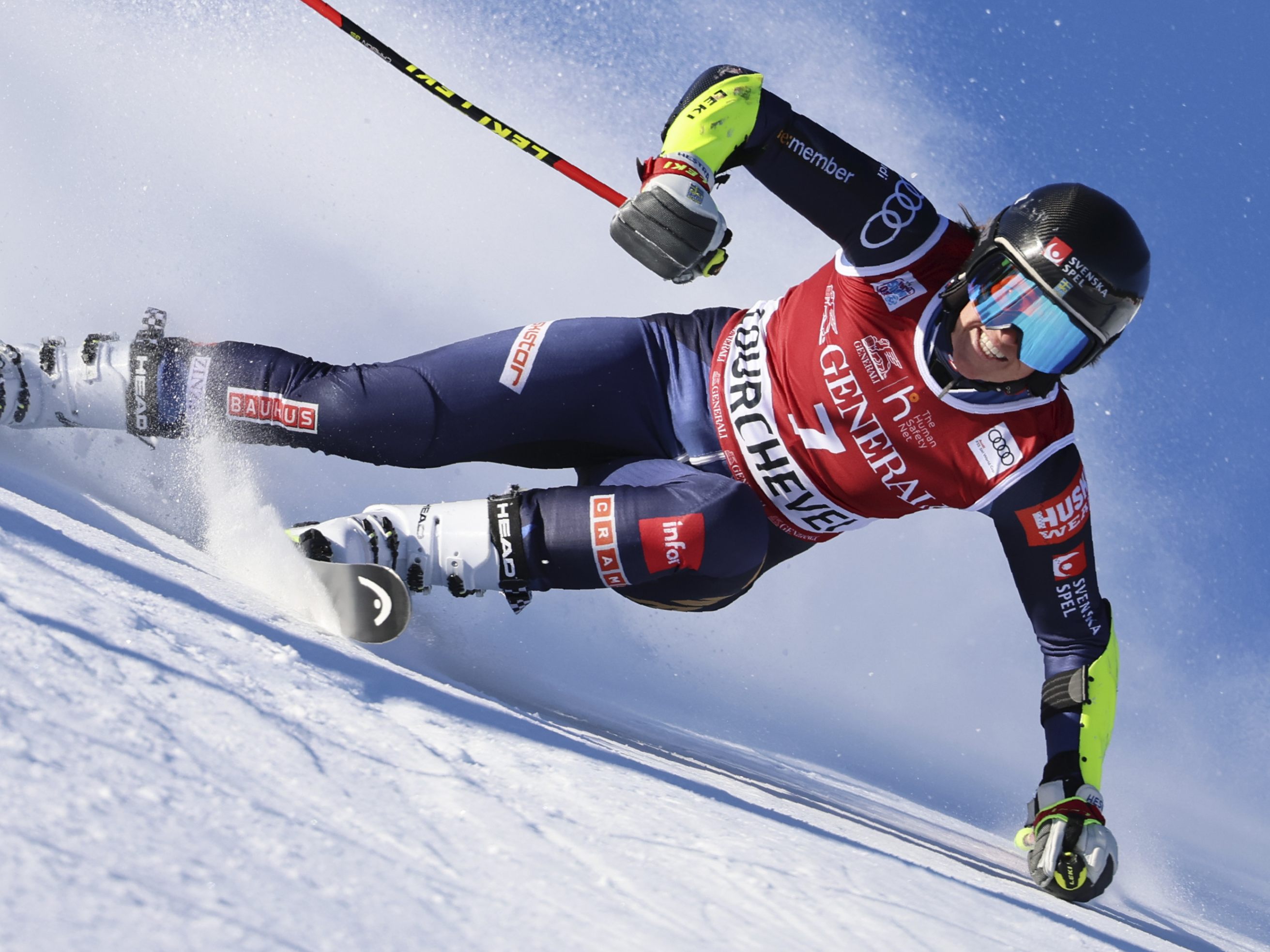 Sara Hector führt nach dem ersten Durchgang in Courchevel.