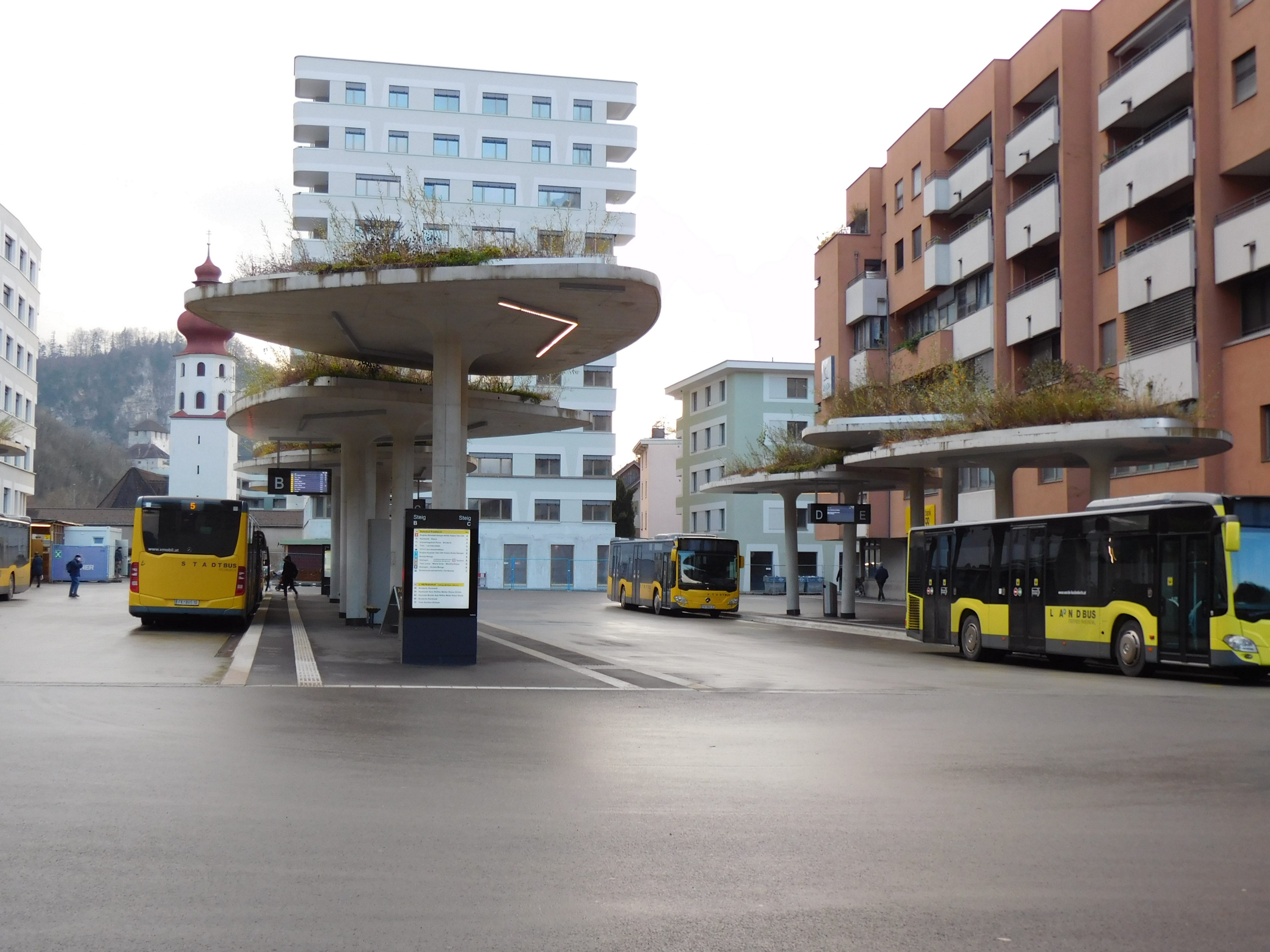 Die Arbeiten am Feldkircher Bahnhof und an der neuen Bahnhofcity werden in den kommenden Monaten fertiggestellt Die Arbeiten am Feldkircher Bahnhof und an der neuen Bahnhofcity werden in den kommenden Monaten fertiggestellt
