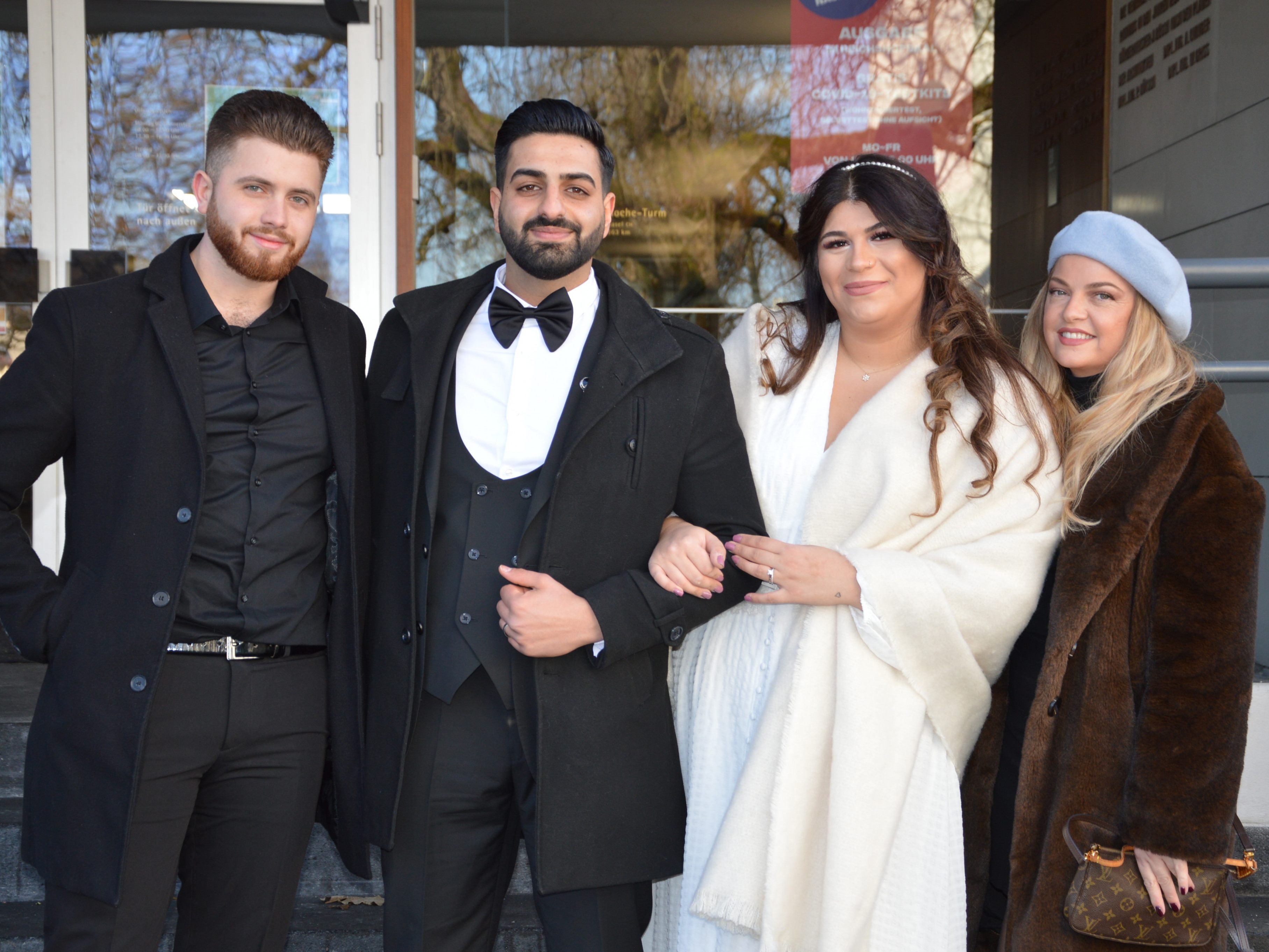 Sibel Avci und Mustafa Altinsoy haben geheiratet. Sibel Avci und Mustafa Altinsoy haben geheiratet.