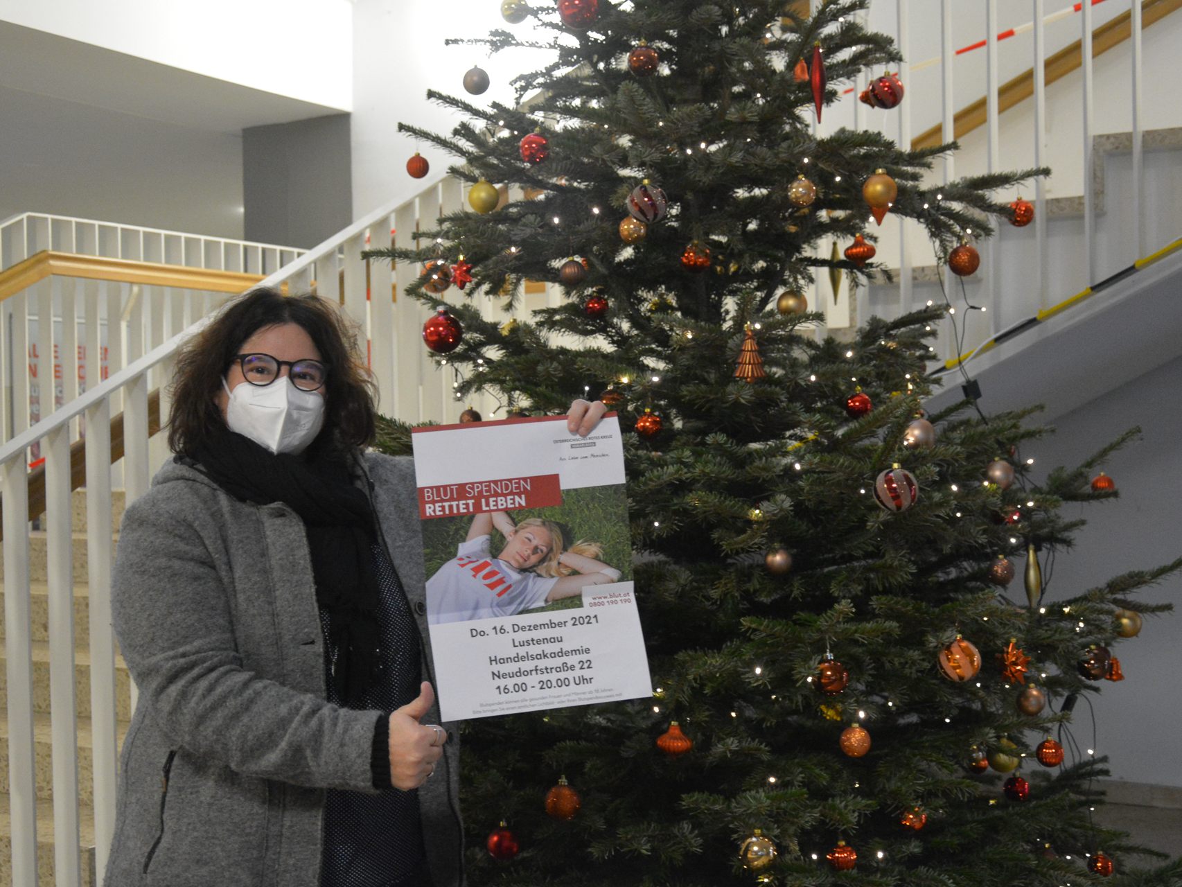 In der HAK Lustenau kann kommenden Donnerstag Blut gespendet werden. Professorin Dagmar Franceschini hat den Tag gemeinsam mit dem Roten Kreuz organisiert. In der HAK Lustenau kann kommenden Donnerstag Blut gespendet werden. Professorin Dagmar Franceschini hat den Tag gemeinsam mit dem Roten Kreuz organisiert.