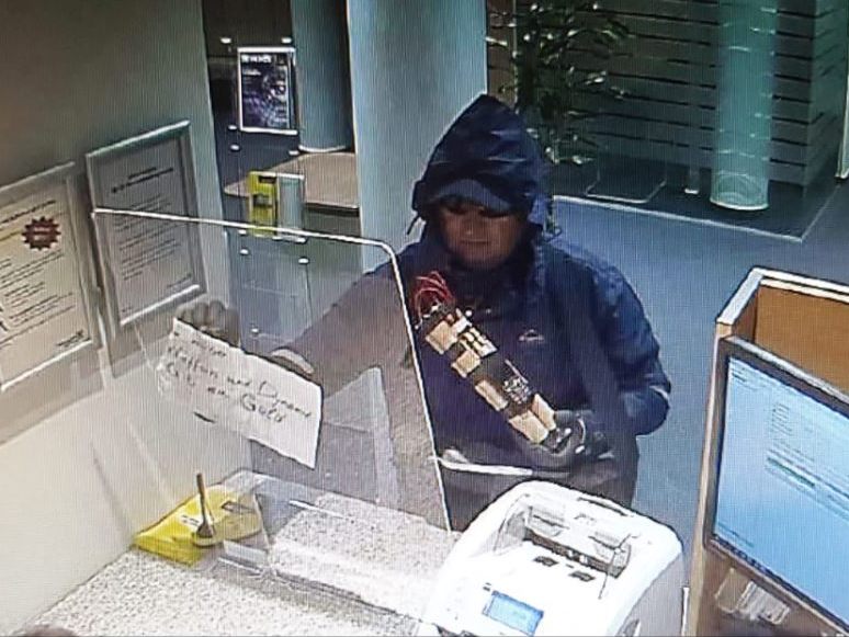 Ein 52-Jähriger beging zwei Banküberfälle in Laa a.d. Thaya - zu weiteren Delikten wird er noch einvernommen