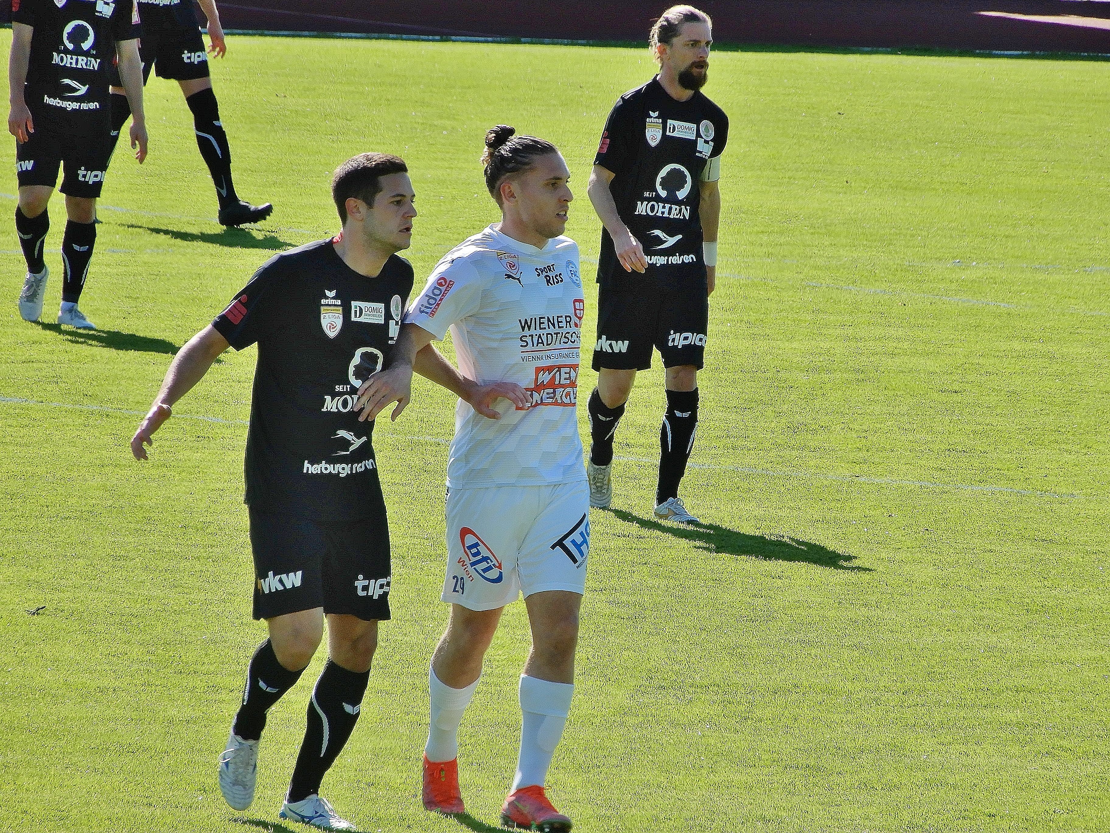 "Auf zu neuen Ufern" heißt es für FC Dornbirn-Spieler Felix Gurschler (li.) nach 18 Jahren bei den Rothosen. "Auf zu neuen Ufern" heißt es für FC Dornbirn-Spieler Felix Gurschler (li.) nach 18 Jahren bei den Rothosen.