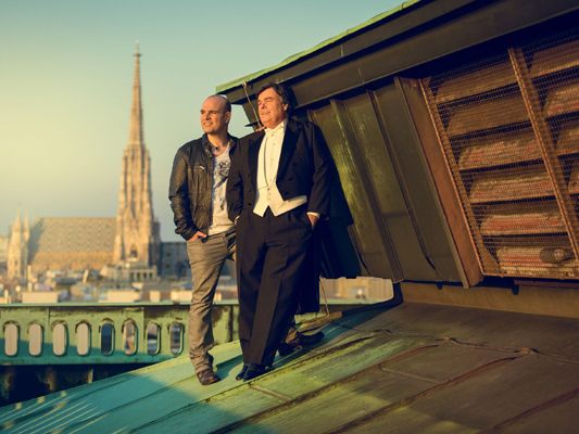 Pop meets Klassik: Pecoraro & Pecoraro gehen 2022 wieder gemeinsam auf Tour. Pop meets Klassik: Pecoraro & Pecoraro gehen 2022 wieder gemeinsam auf Tour.