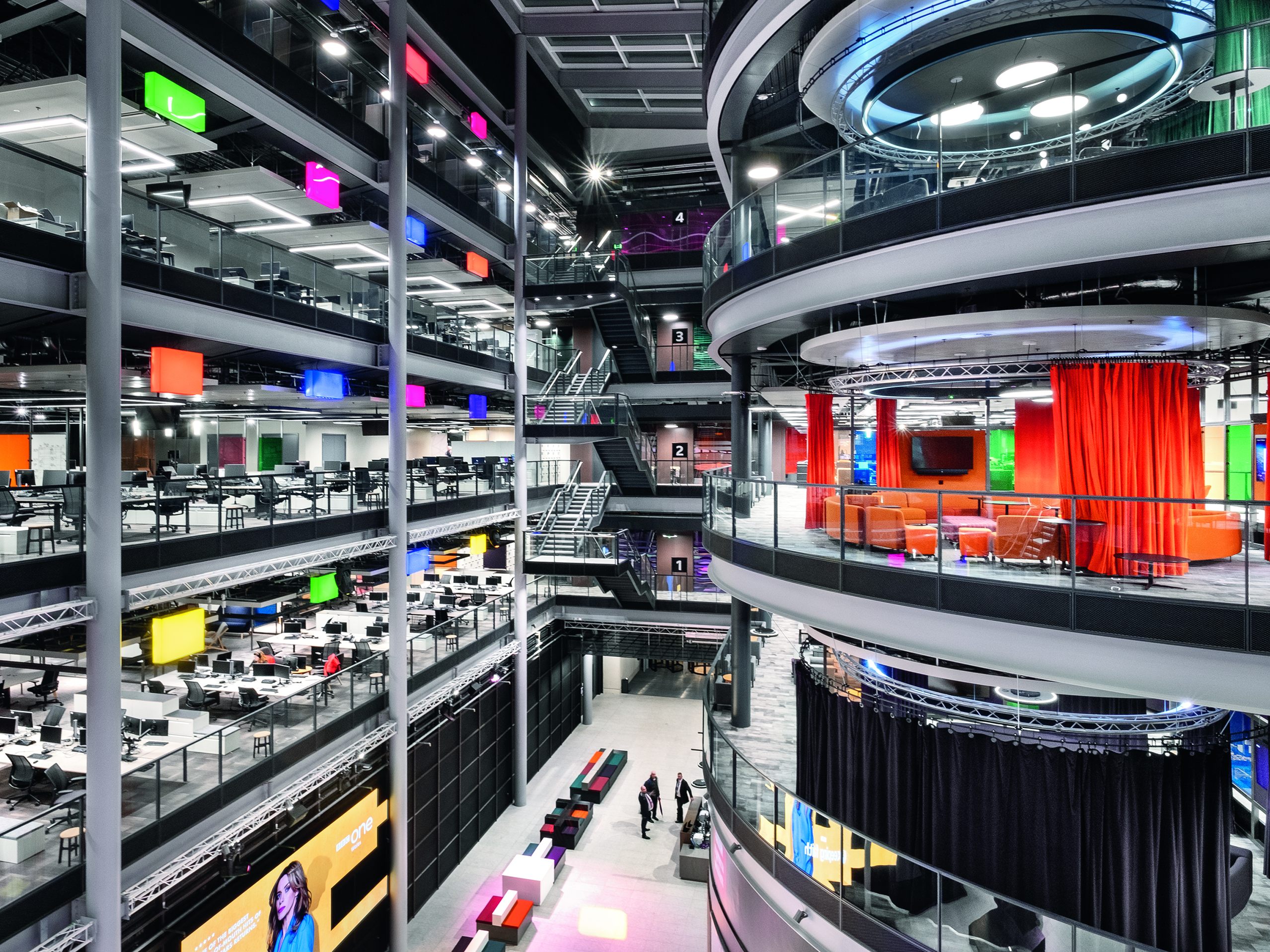 Zumtobel-Lichtlösung für Sendezentrale von BBC Wales. Zumtobel-Lichtlösung für Sendezentrale von BBC Wales.