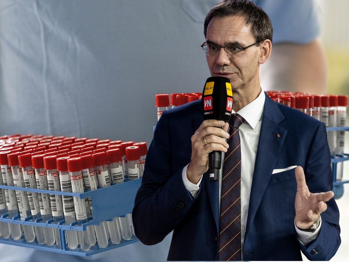 Appell zur PCR-Testung vor den Feiertagen. Appell zur PCR-Testung vor den Feiertagen.