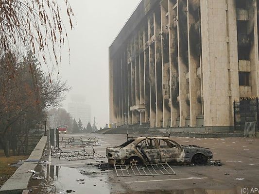 Bilder der Verwüstung in kasachischer Metropole Almaty Bilder der Verwüstung in kasachischer Metropole Almaty