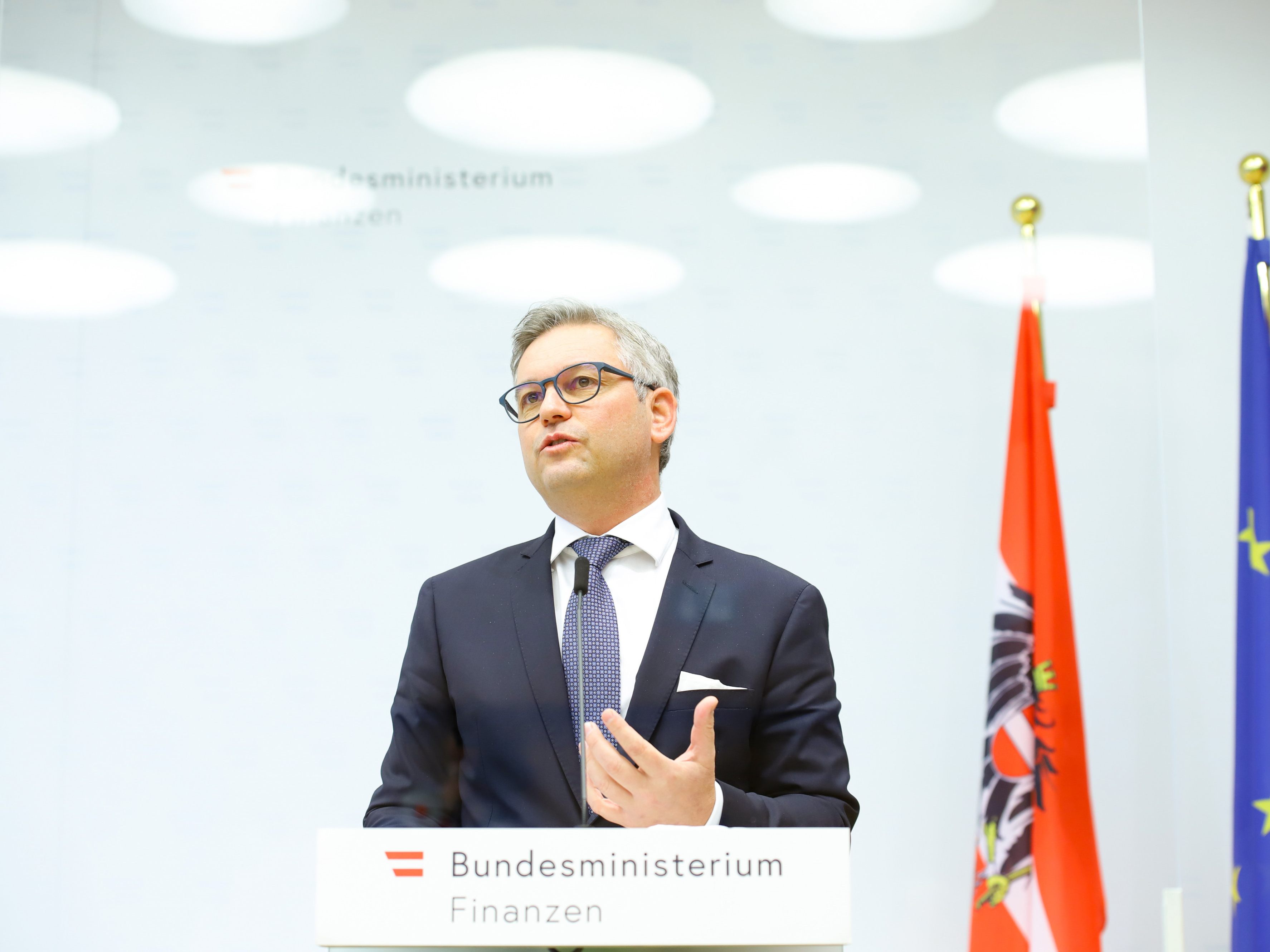 "Mittelfristig wollen wir auch wieder zu einem nachhaltigen Budgetpfad zurückkehren", erklärt Magnus Brunner. "Mittelfristig wollen wir auch wieder zu einem nachhaltigen Budgetpfad zurückkehren", erklärt Magnus Brunner.
