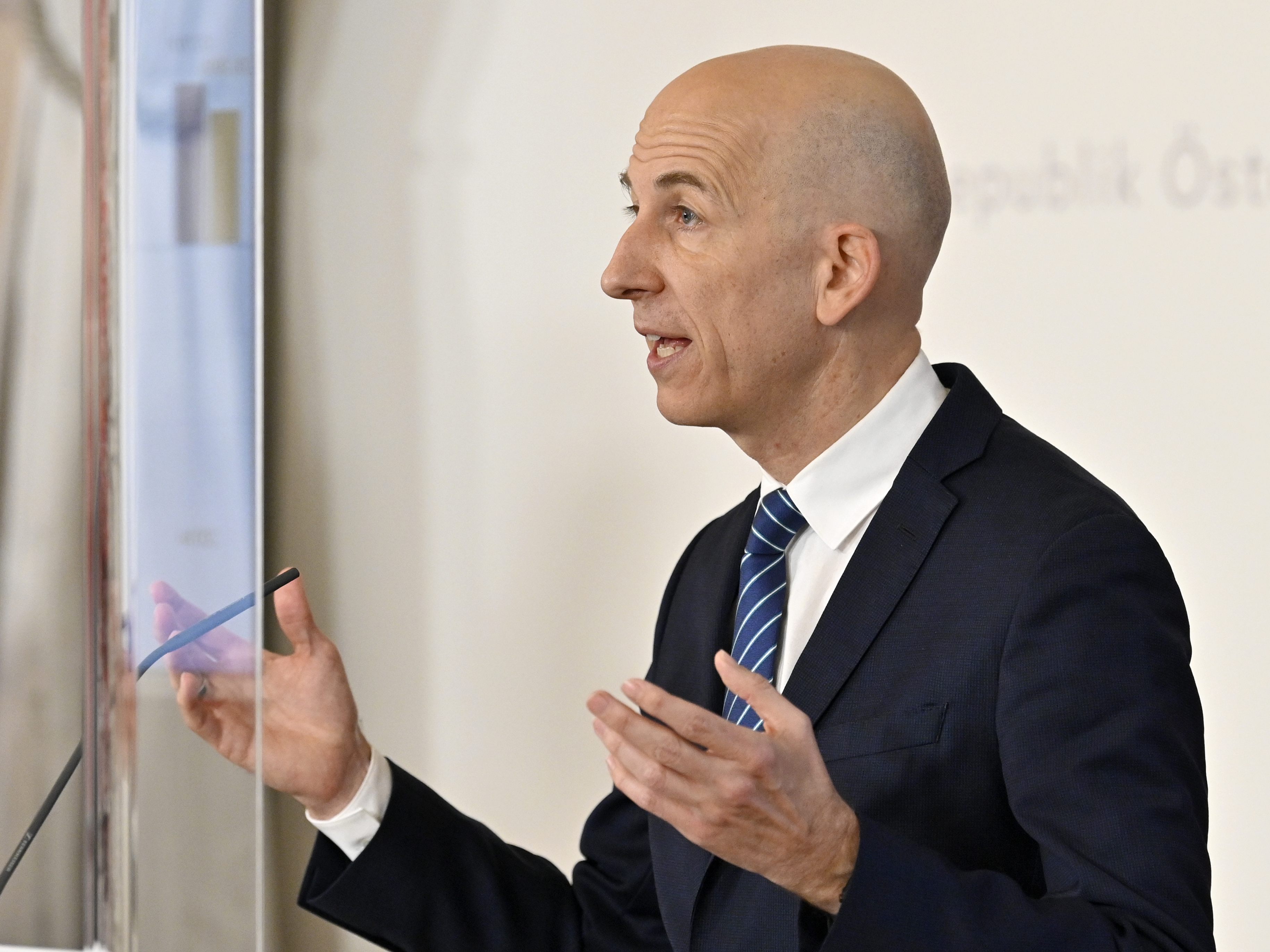 Das Arbeitsministerium steckt nicht alleine hinter dem Projekt "Fachkräftebarometer". Das Arbeitsministerium steckt nicht alleine hinter dem Projekt "Fachkräftebarometer".