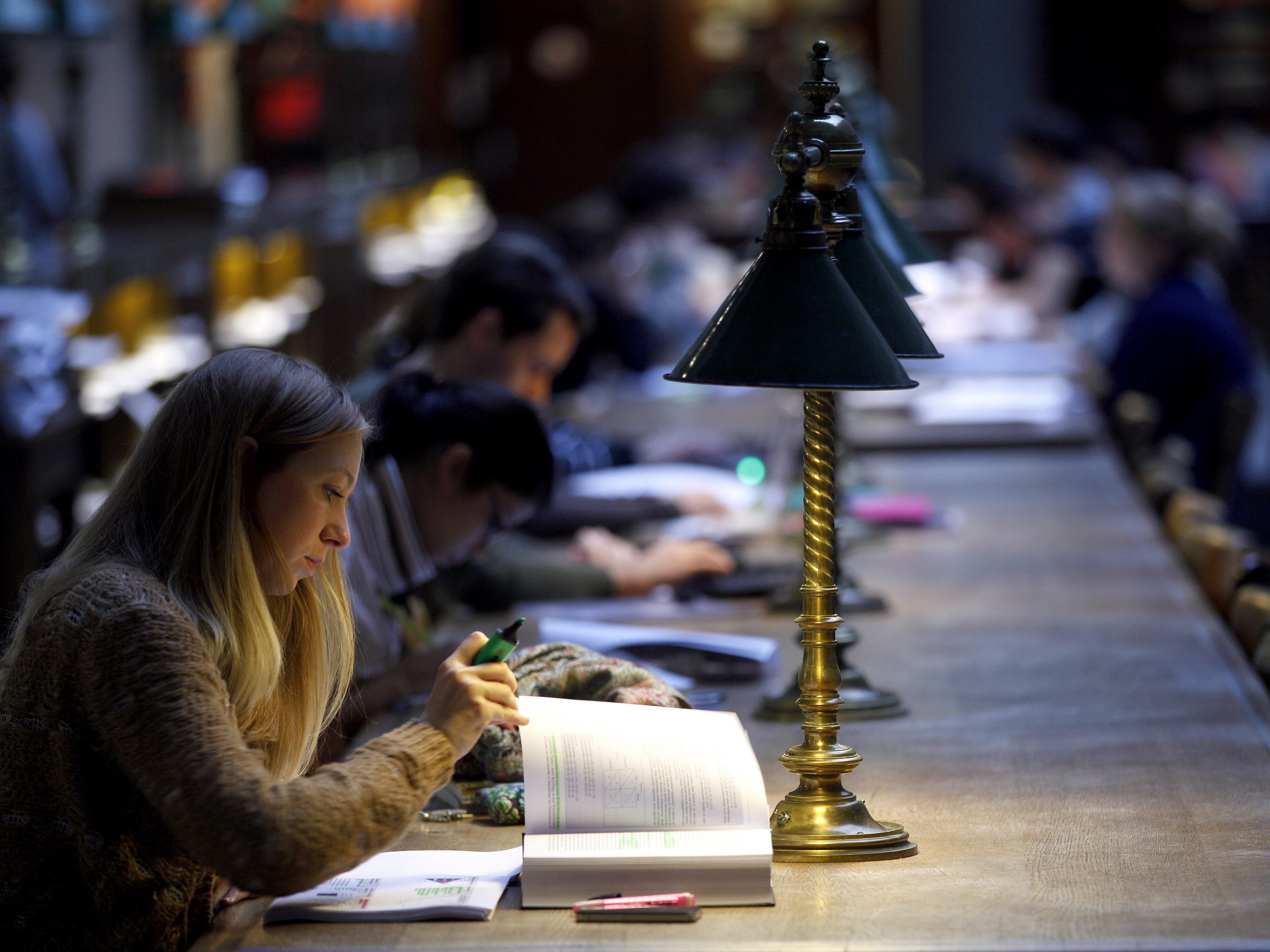 Heuer deutlich weniger Studienanfänger an Unis. Heuer deutlich weniger Studienanfänger an Unis.