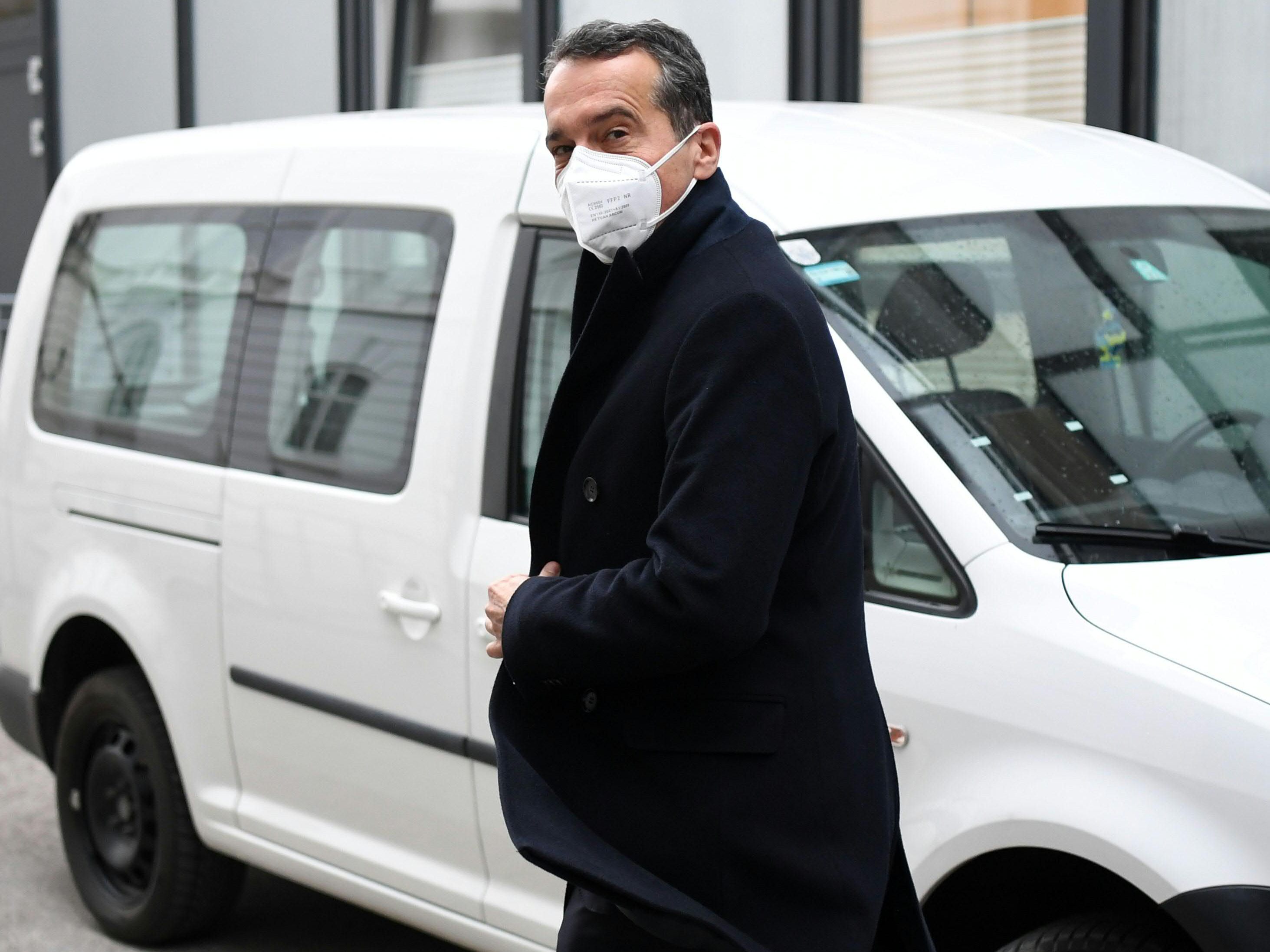 In den Nachrichten soll laut "Kurier" unter anderem nach Christian Kern gesucht werden. In den Nachrichten soll laut "Kurier" unter anderem nach Christian Kern gesucht werden.