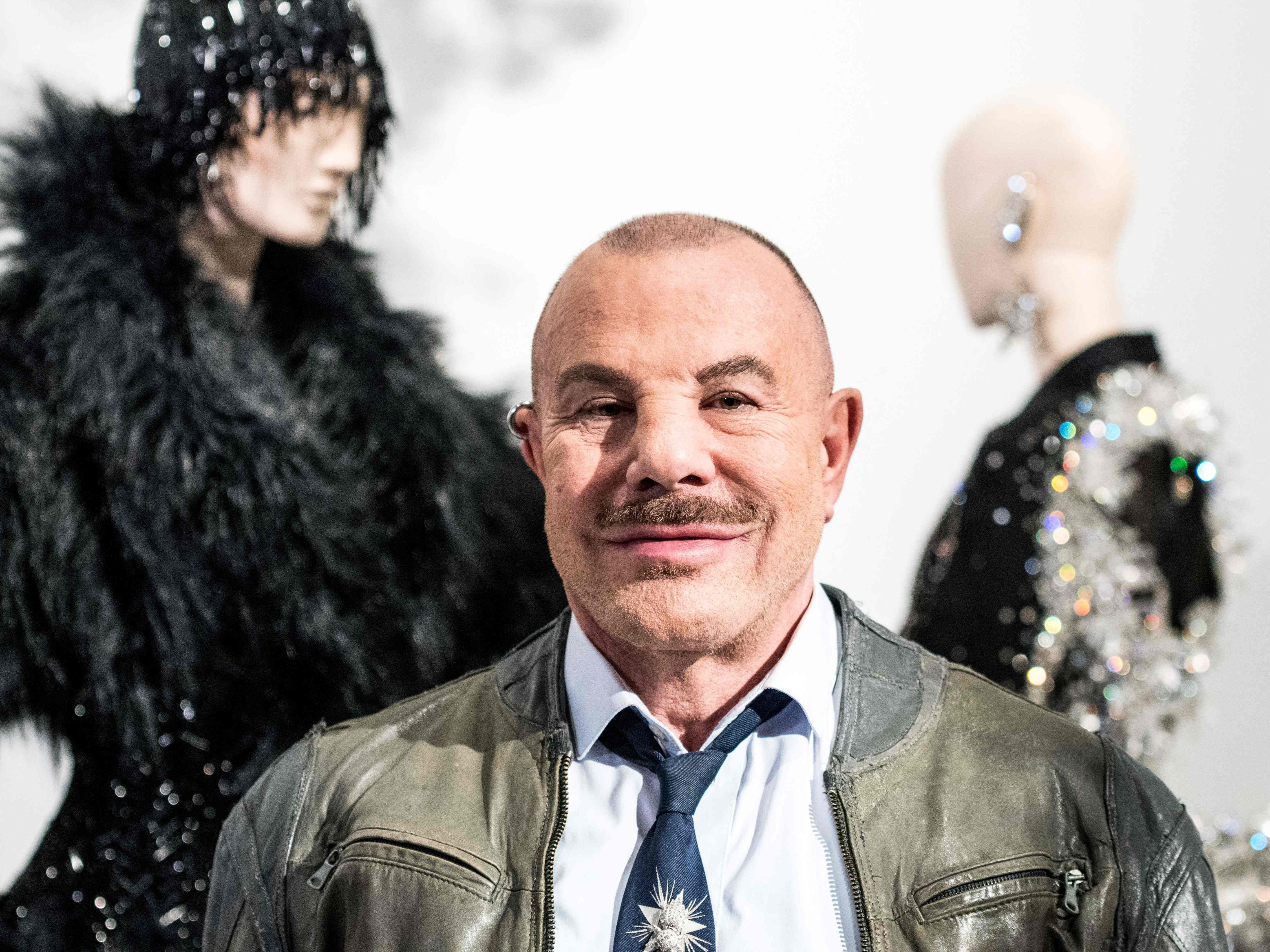 Französischer Modedesigner Thierry Mugler gestorben. Französischer Modedesigner Thierry Mugler gestorben.
