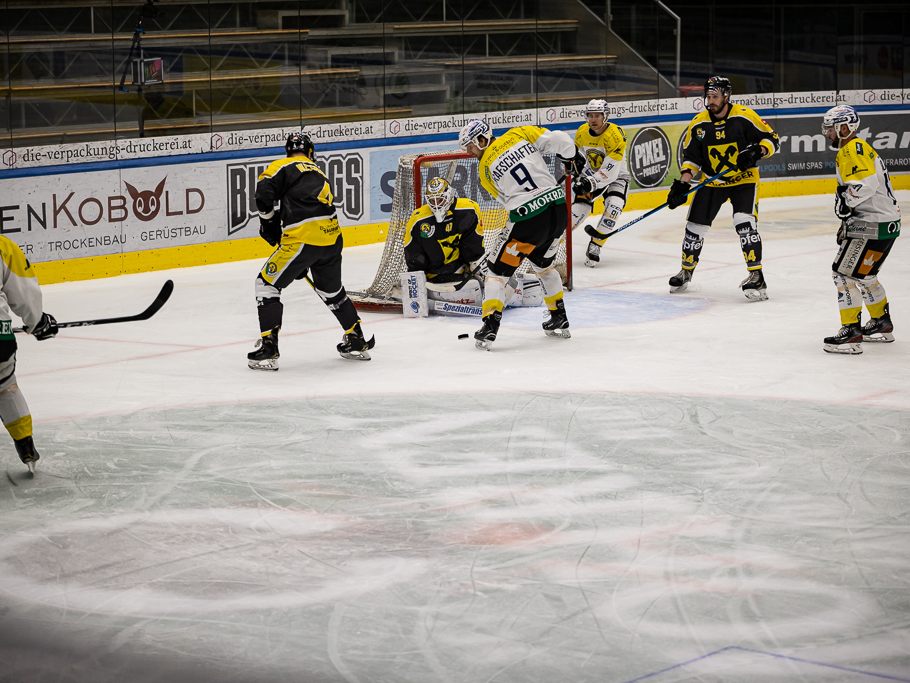 Kainz und Co. feierten am Samstag bei den Wattens Penguins einen Erfolg im Penaltyschiessen Kainz und Co. feierten am Samstag bei den Wattens Penguins einen Erfolg im Penaltyschiessen