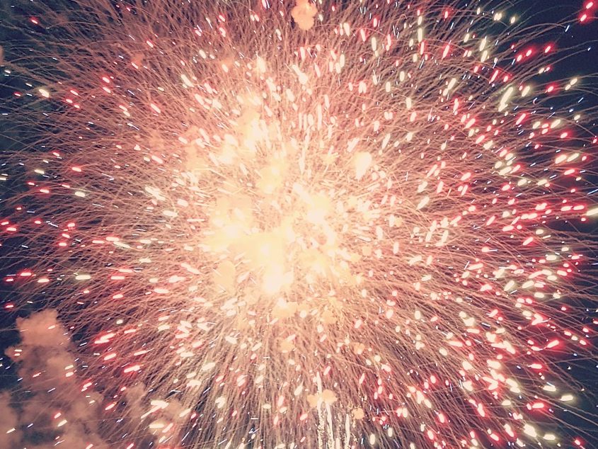 Der 18-Jährige wollte eine Rakete zünden, die zu Silvester versagt hatte. Der 18-Jährige wollte eine Rakete zünden, die zu Silvester versagt hatte.