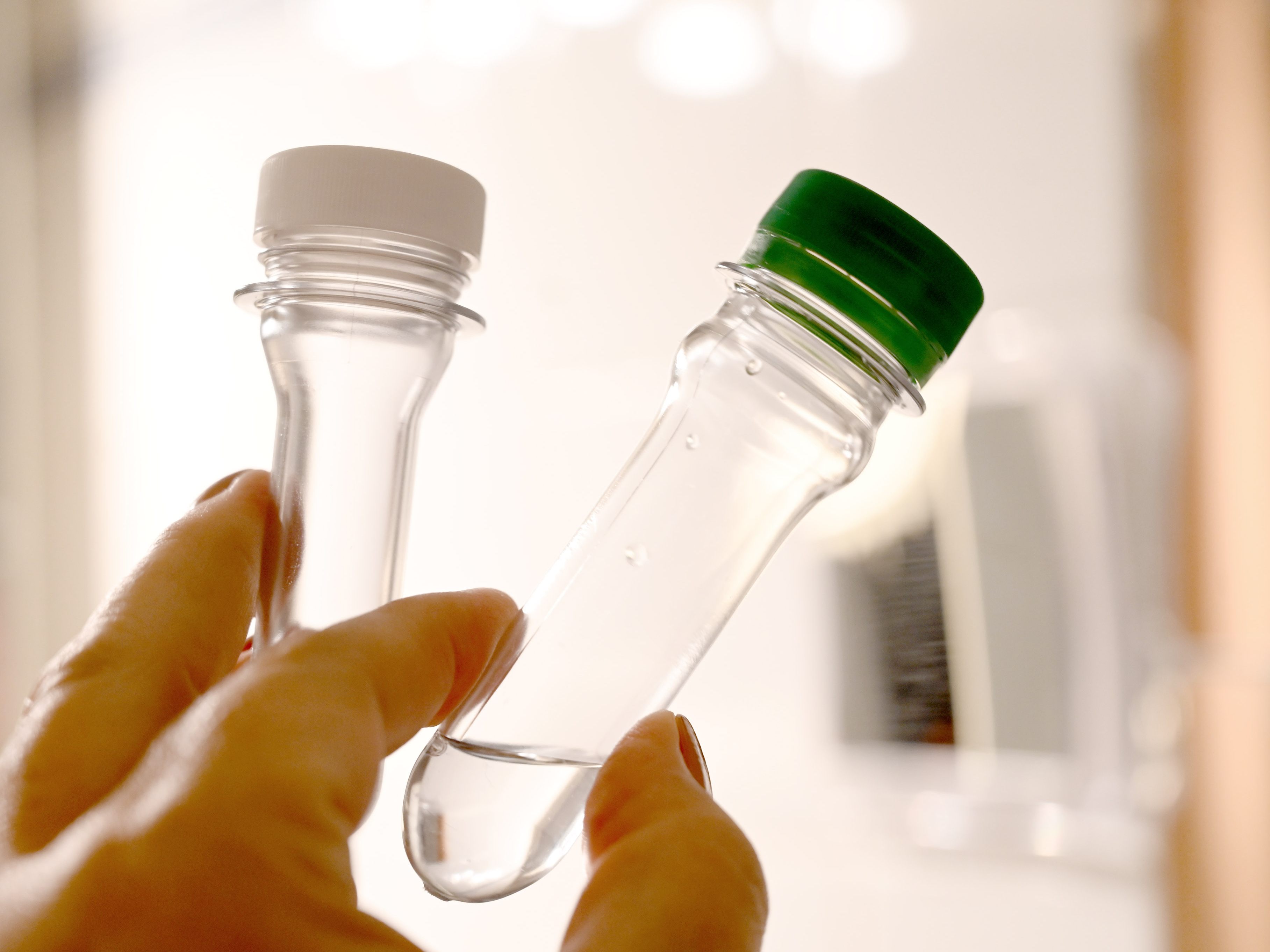 Infizierte dürfen den Test nicht selbst in der Apotheke abgeben. Infizierte dürfen den Test nicht selbst in der Apotheke abgeben.