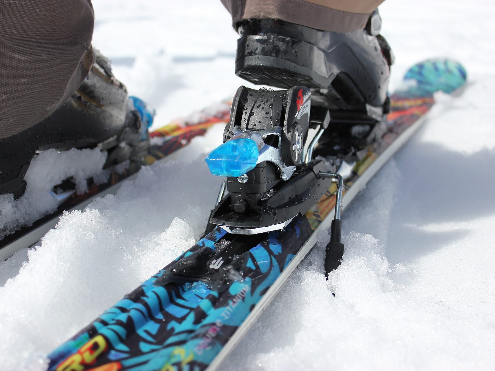 Besonders ungeübte Skifahrer und Snowboarder stellen eine Gefahr dar. Besonders ungeübte Skifahrer und Snowboarder stellen eine Gefahr dar.