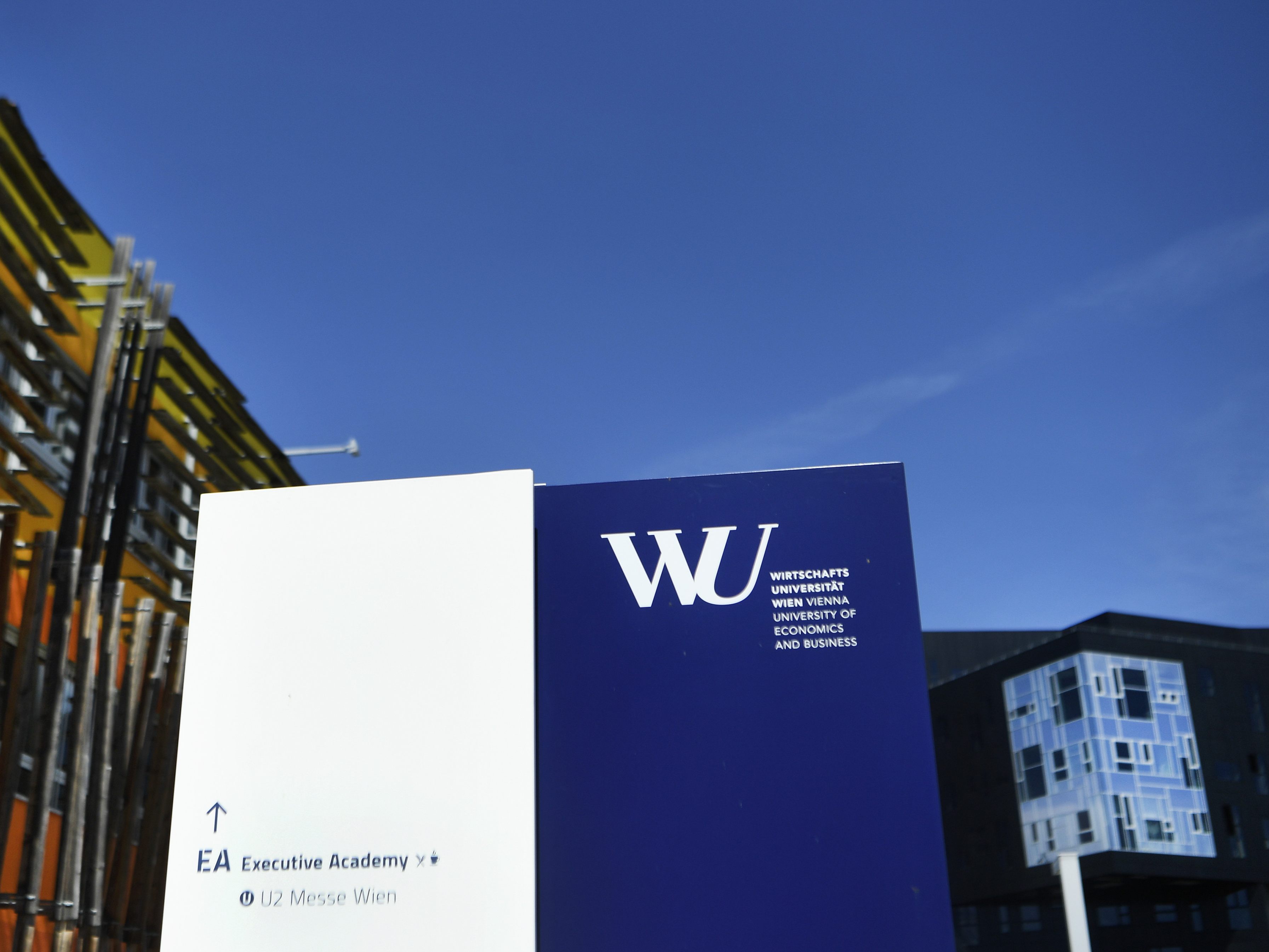 Die WU führt 2G für Studenten und Mitarbeiter ein. Die WU führt 2G für Studenten und Mitarbeiter ein.