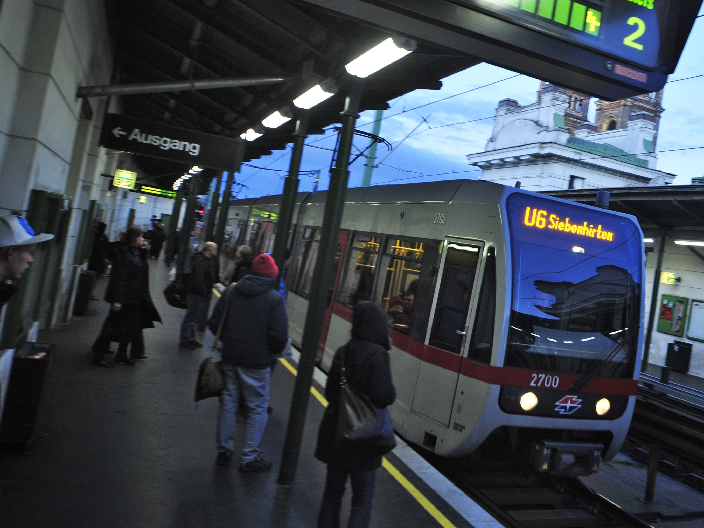 Bei der U6-Station Josefstädter Straße entfachte sich ein handfester Streit.