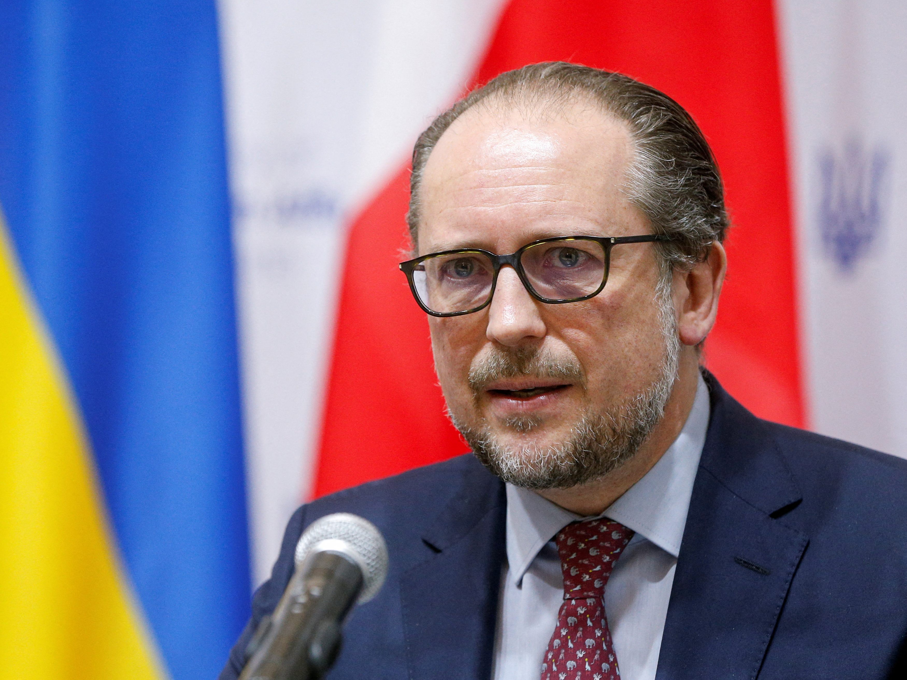 Außenminister Alexander Schallenberg (ÖVP) schrieb am Donnerstag zum Ukraine-Krieg auf Twitter: "Unsere schlimmsten Erwartungen sind wahr geworden." Außenminister Alexander Schallenberg (ÖVP) schrieb am Donnerstag zum Ukraine-Krieg auf Twitter: "Unsere schlimmsten Erwartungen sind wahr geworden."