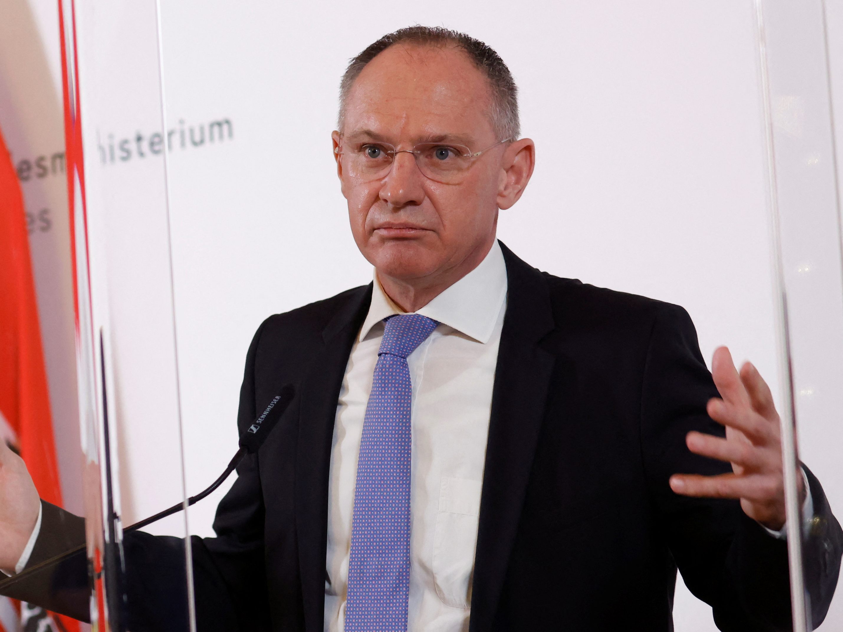 Innenminister Gerhard Karner lädt am Montag seine europäischen Amtskollegen zu einer Ministerkonferenz zu Schlepperkriminalität ein. Innenminister Gerhard Karner lädt am Montag seine europäischen Amtskollegen zu einer Ministerkonferenz zu Schlepperkriminalität ein.