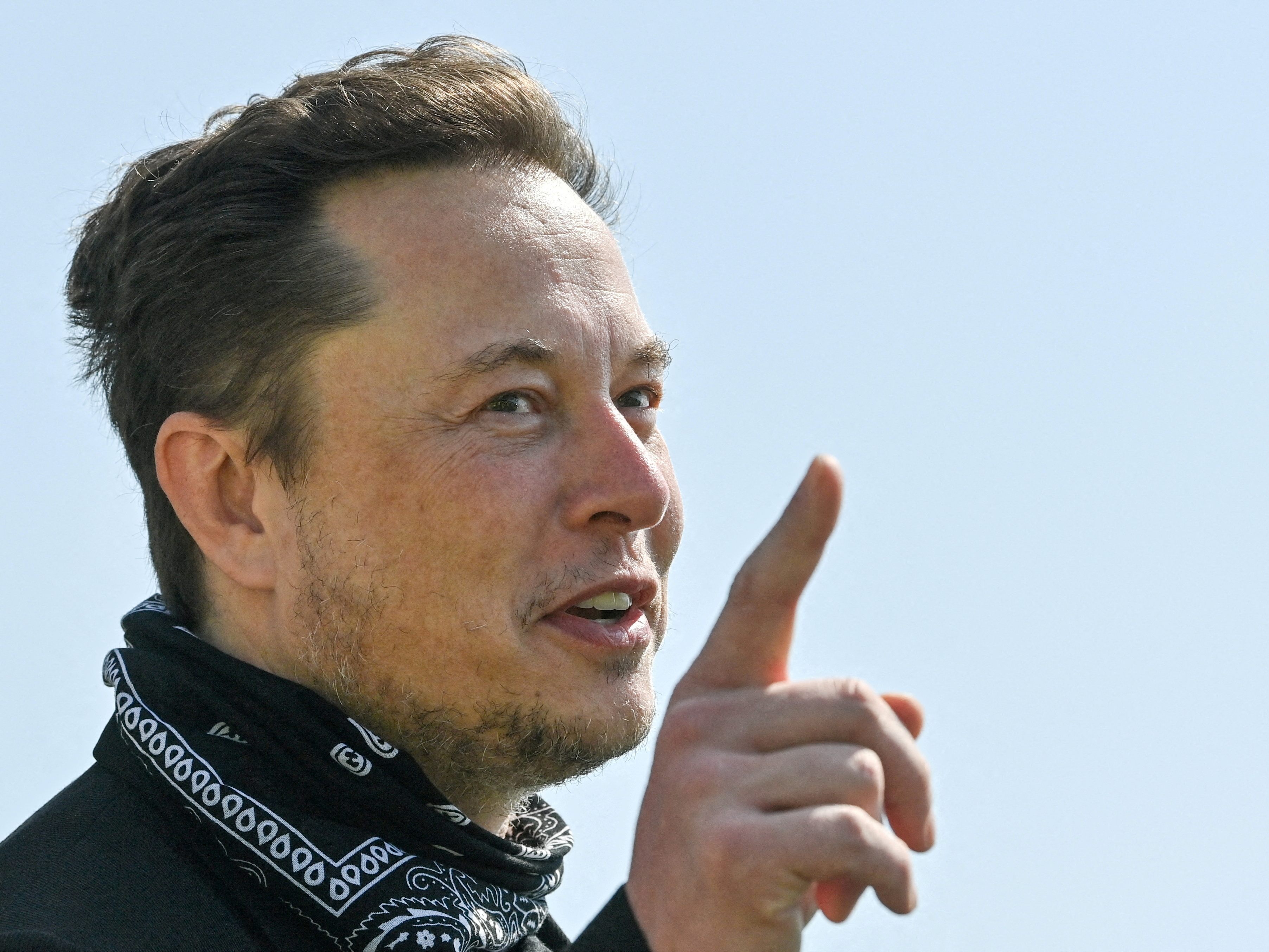 Der Tesla-Gründer kritisiert Trudeaus Vorgehen gegen die Corona-Proteste. Der Tesla-Gründer kritisiert Trudeaus Vorgehen gegen die Corona-Proteste.