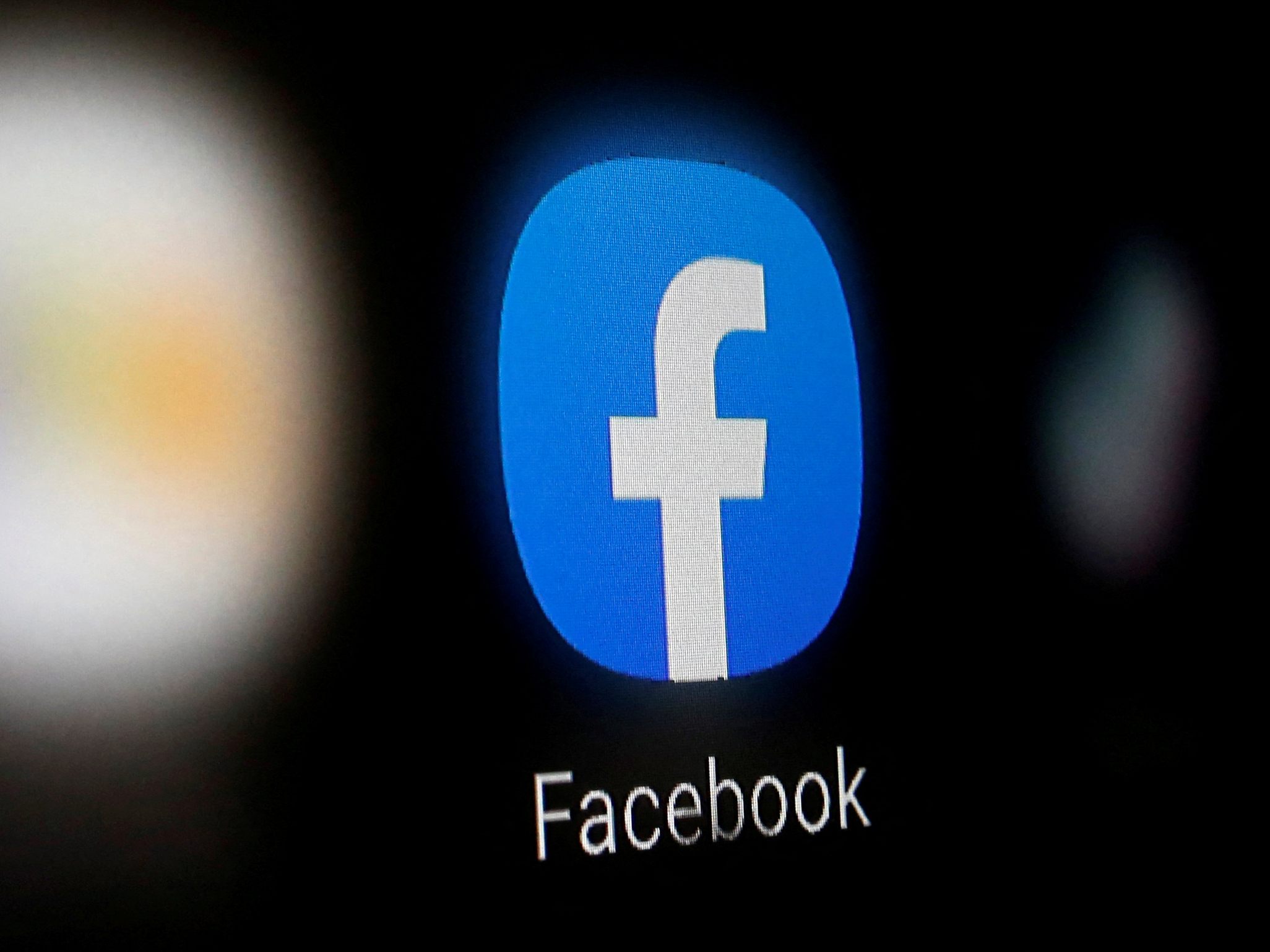 Über Facebook-Konten von Militärvertretern und Politikern sollten Negativvideos verbreitet werden. Über Facebook-Konten von Militärvertretern und Politikern sollten Negativvideos verbreitet werden.