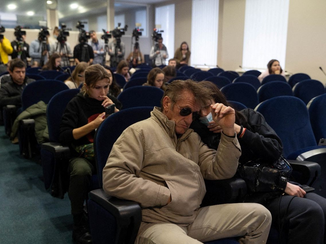 Oscar-Preisträger Sean Penn in Kiew für Doku über Invasion.