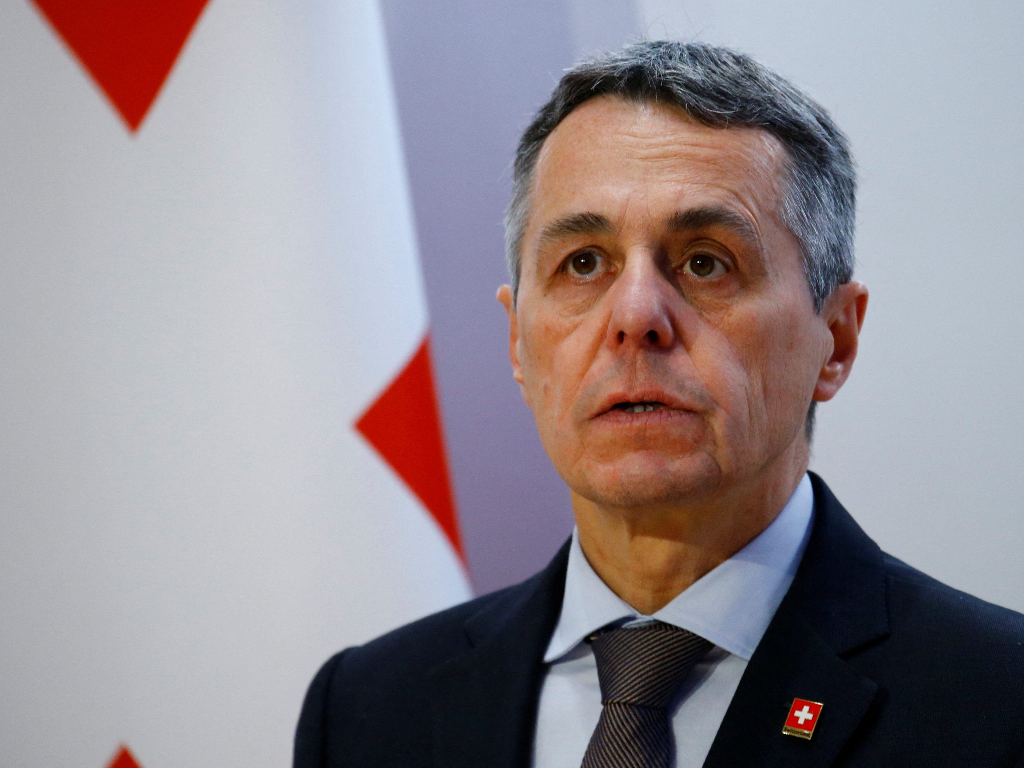 Schweiz schließt sich EU-Sanktionen gegen Russland an. Schweiz schließt sich EU-Sanktionen gegen Russland an.