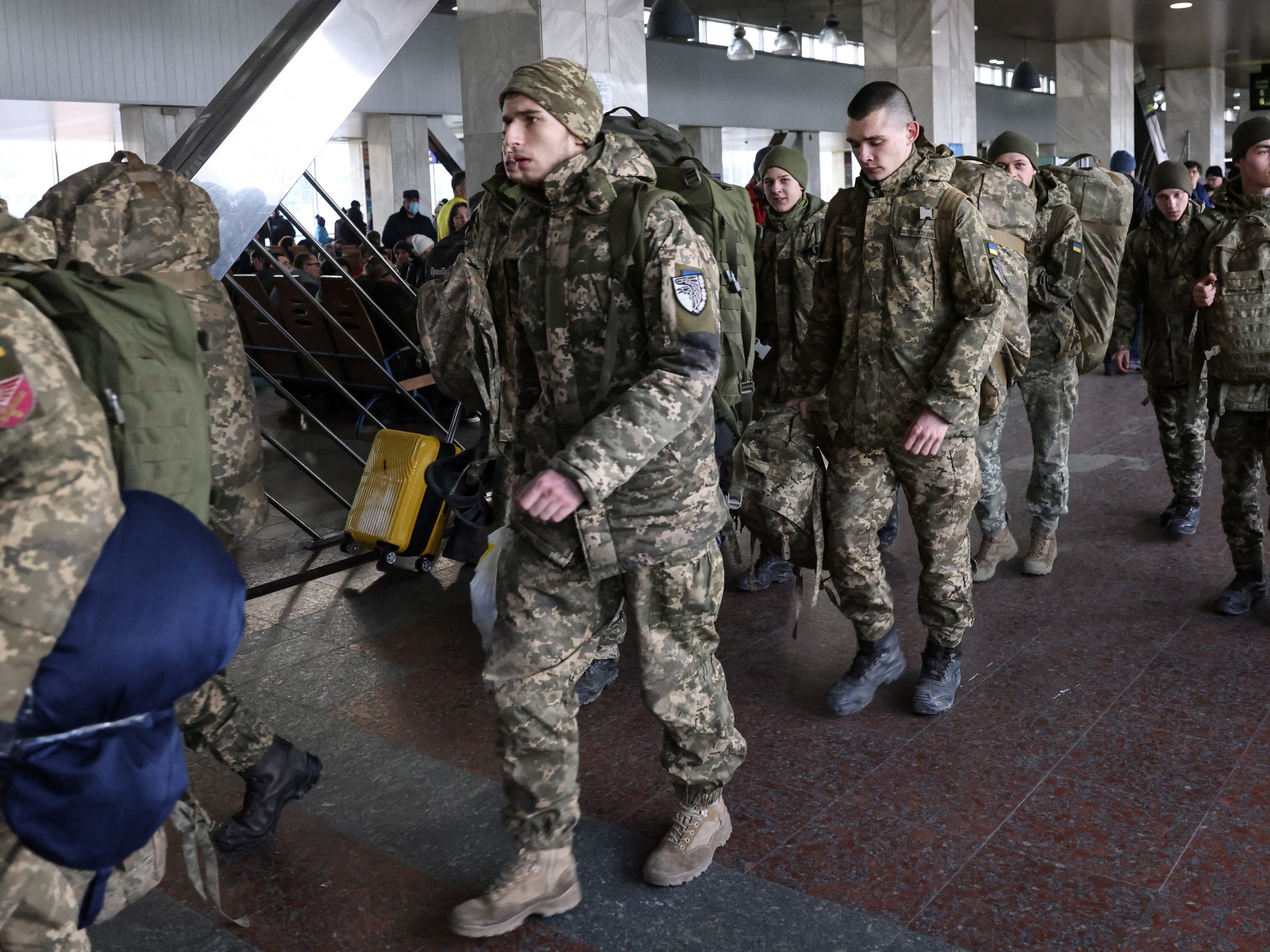 Putin will Unterstützung der ukrainischen Armee bei Machtübernahme. Putin will Unterstützung der ukrainischen Armee bei Machtübernahme.