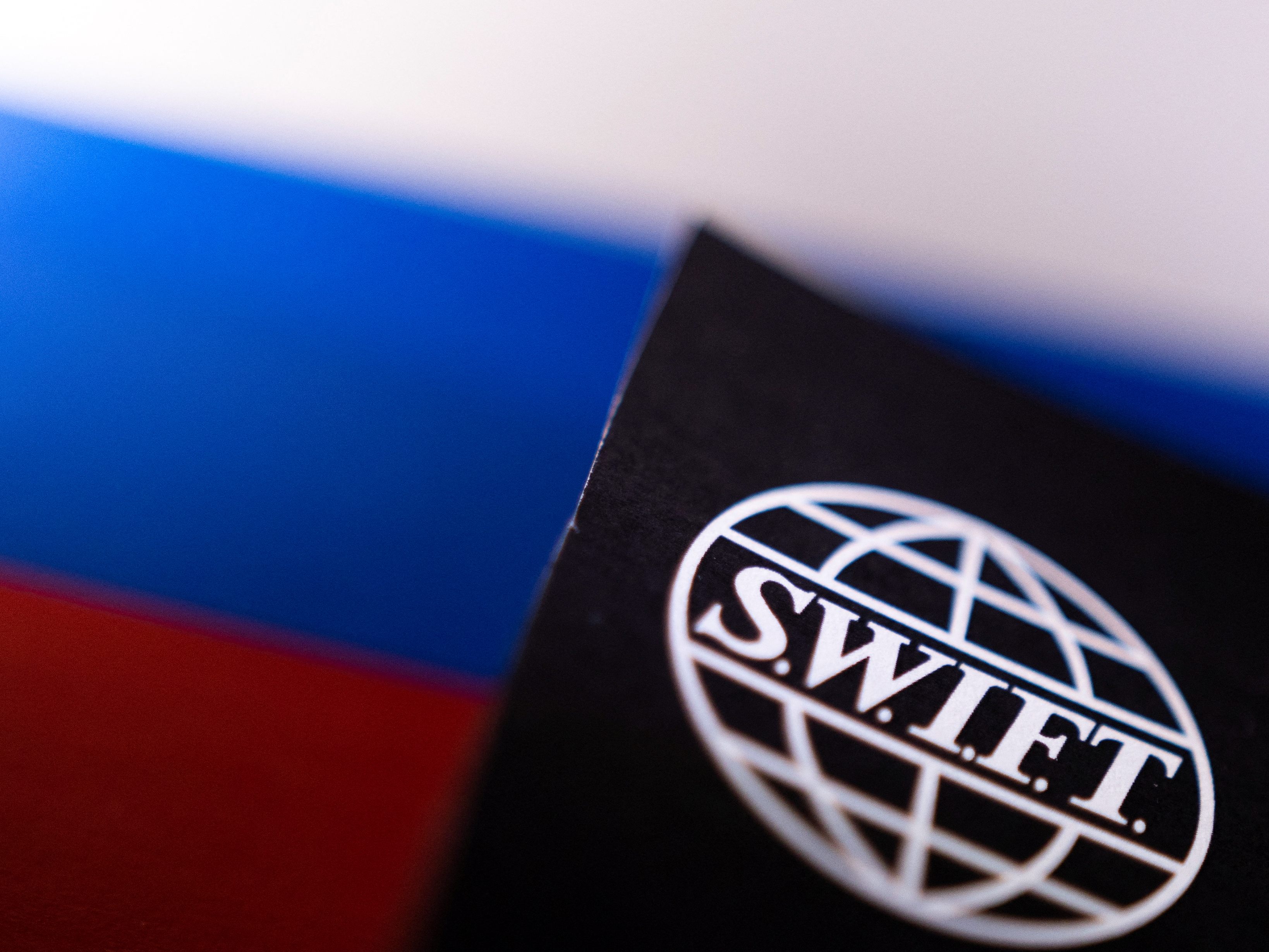 Einigung am Samstagabend: Russland wird aus SWIFT ausgeschlossen. Einigung am Samstagabend: Russland wird aus SWIFT ausgeschlossen.