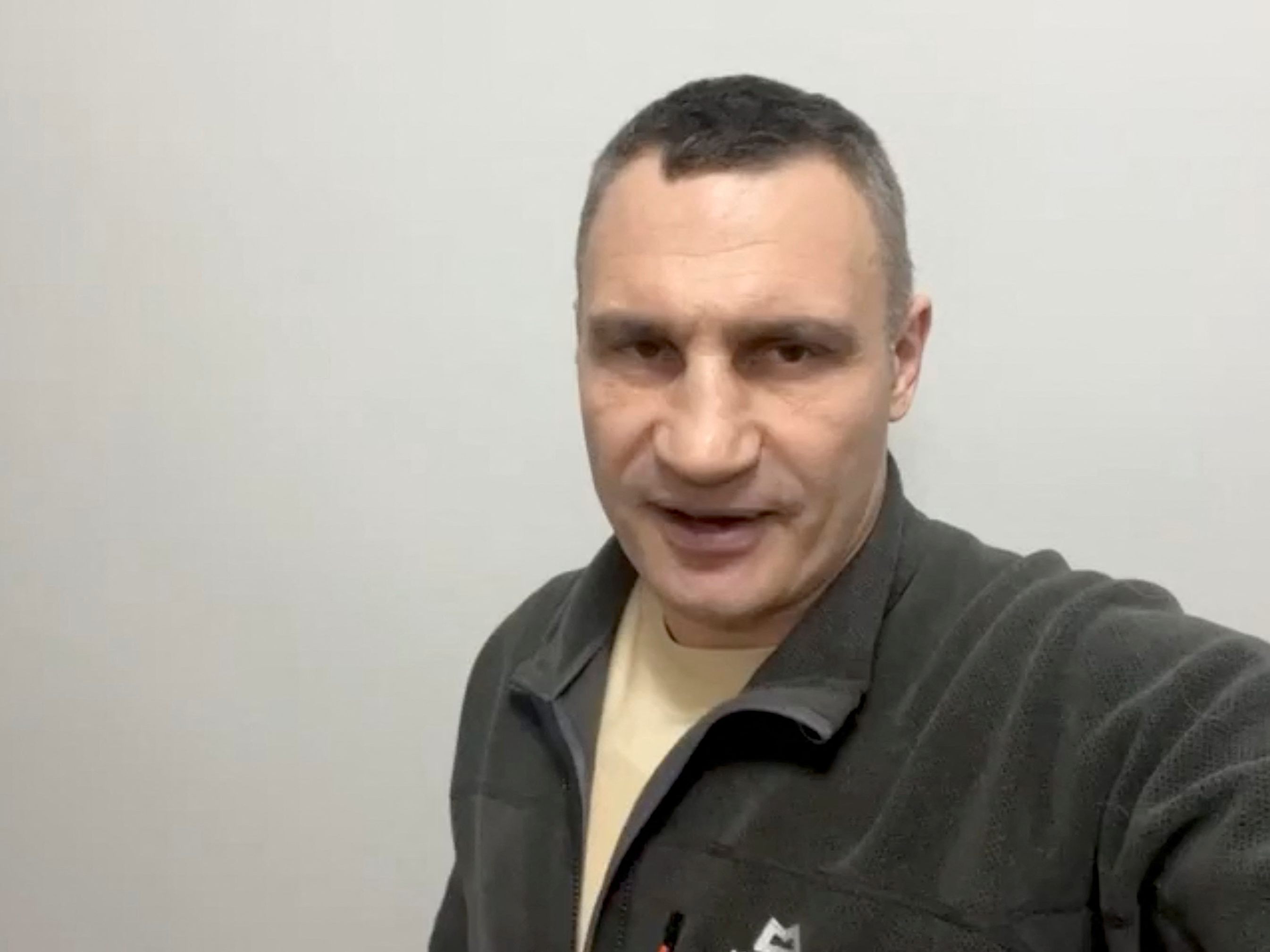 Ukraines Bürgermeister Klitschko: "Mehrere Detonationen in Kiew". Ukraines Bürgermeister Klitschko: "Mehrere Detonationen in Kiew".