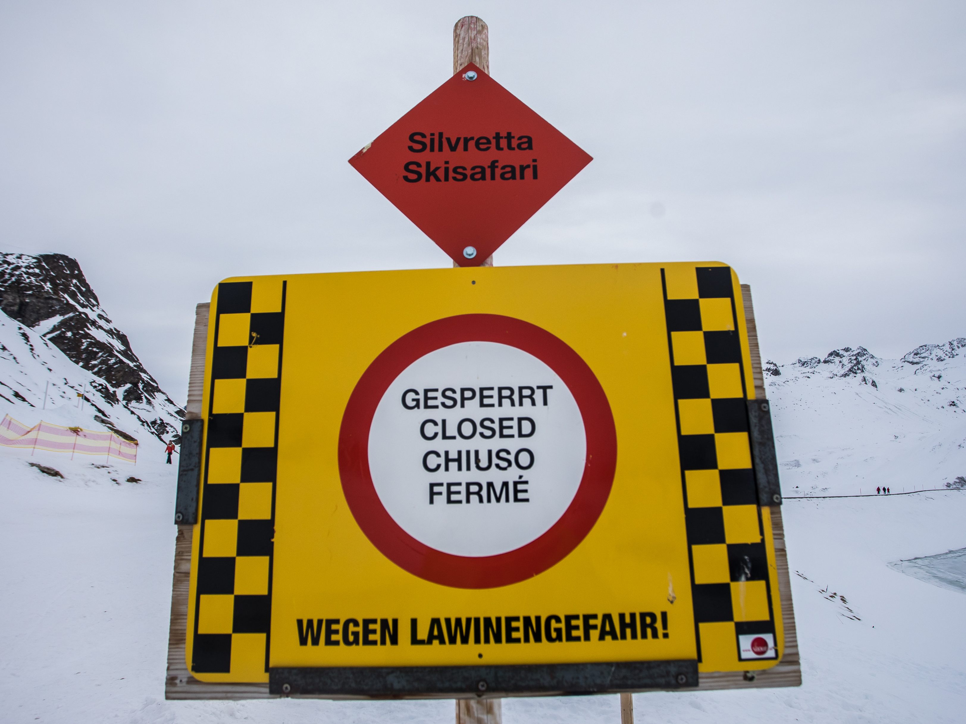Mehrere Lawinenabgänge gemeldet