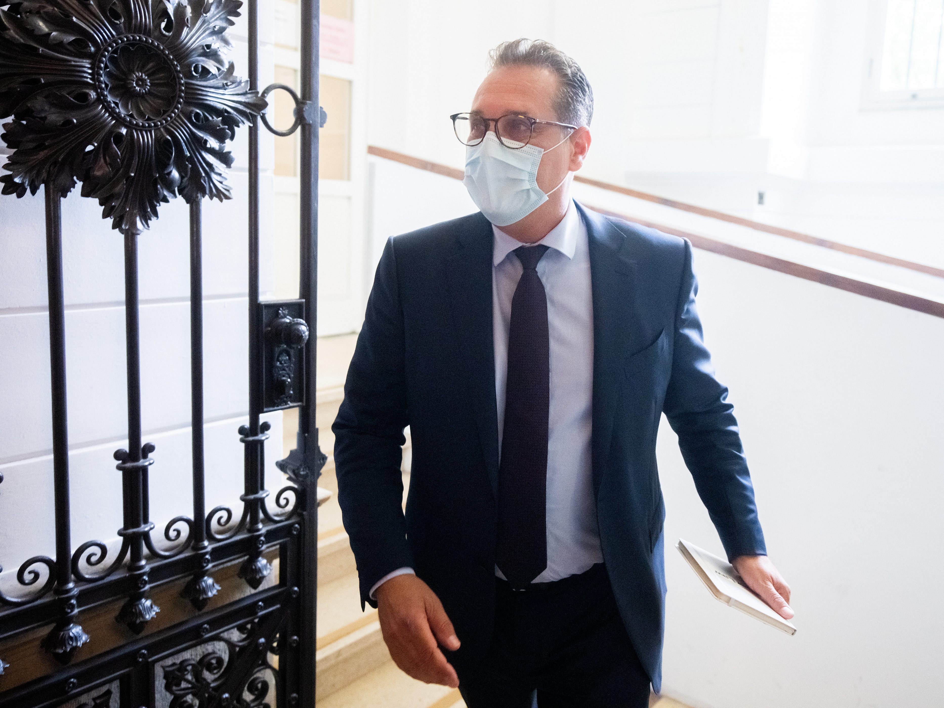 Anklage gegen Strache und Stieglitz. Anklage gegen Strache und Stieglitz.