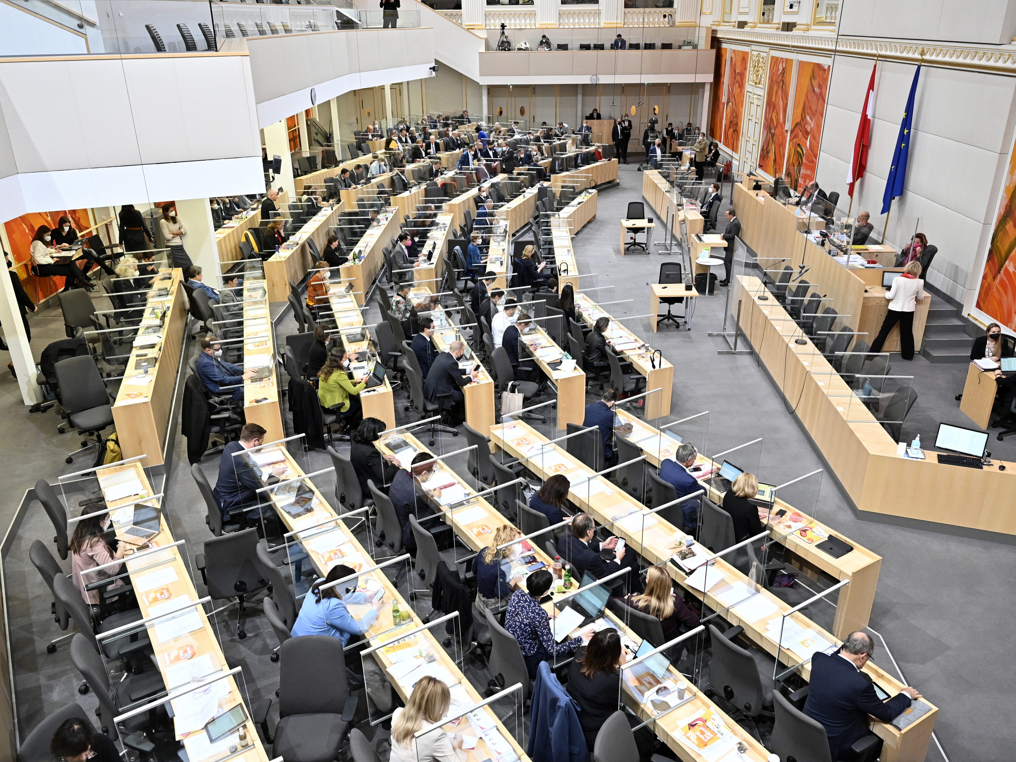 Nationalrat: "Dringliche" Debatte um Teuerung. Nationalrat: "Dringliche" Debatte um Teuerung.