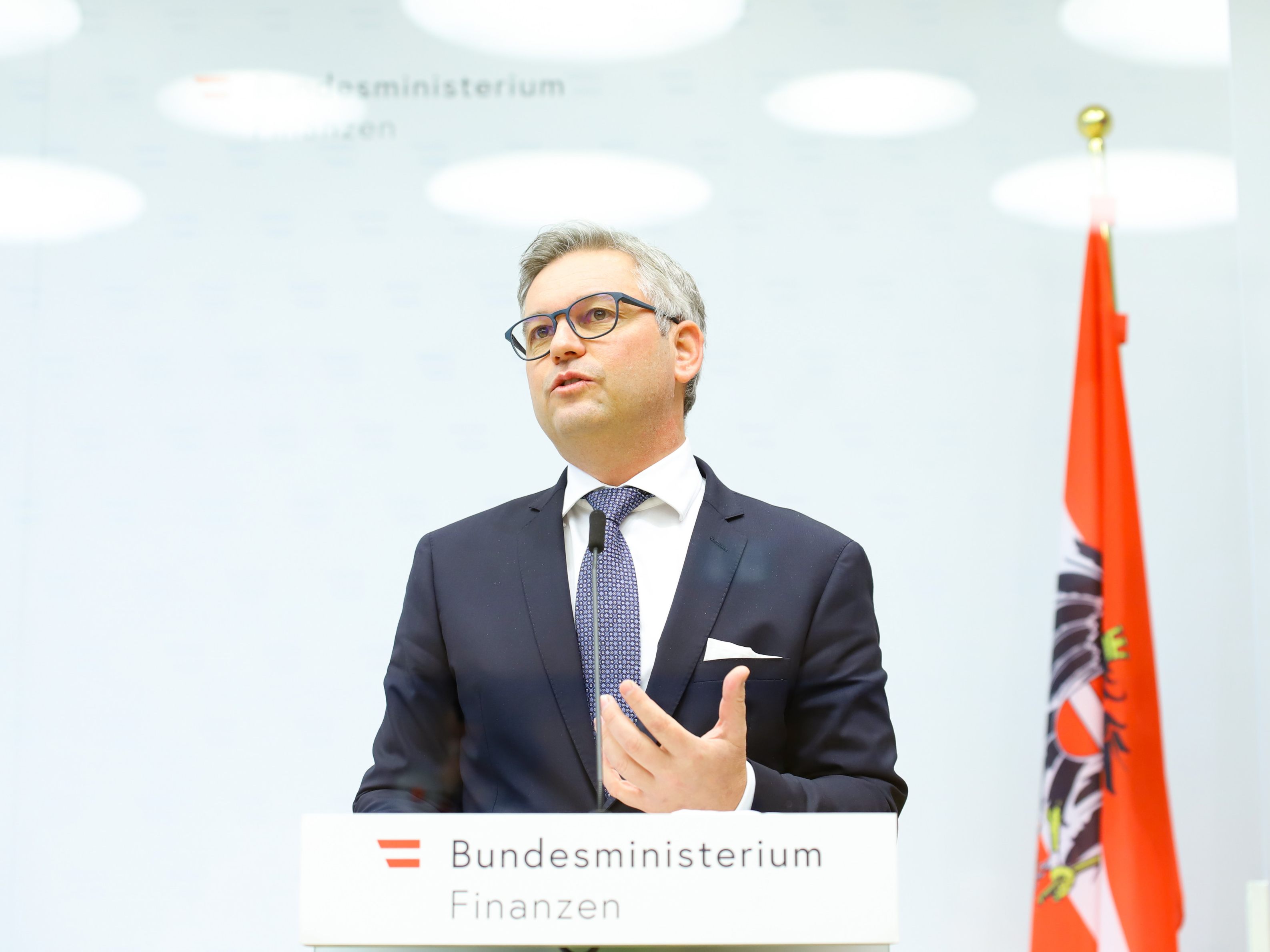 Finanzminister Magnus Brunner (ÖVP) warnt vor einem Förderungsmissbrauch beim Energiekostenausgleich. Finanzminister Magnus Brunner (ÖVP) warnt vor einem Förderungsmissbrauch beim Energiekostenausgleich.