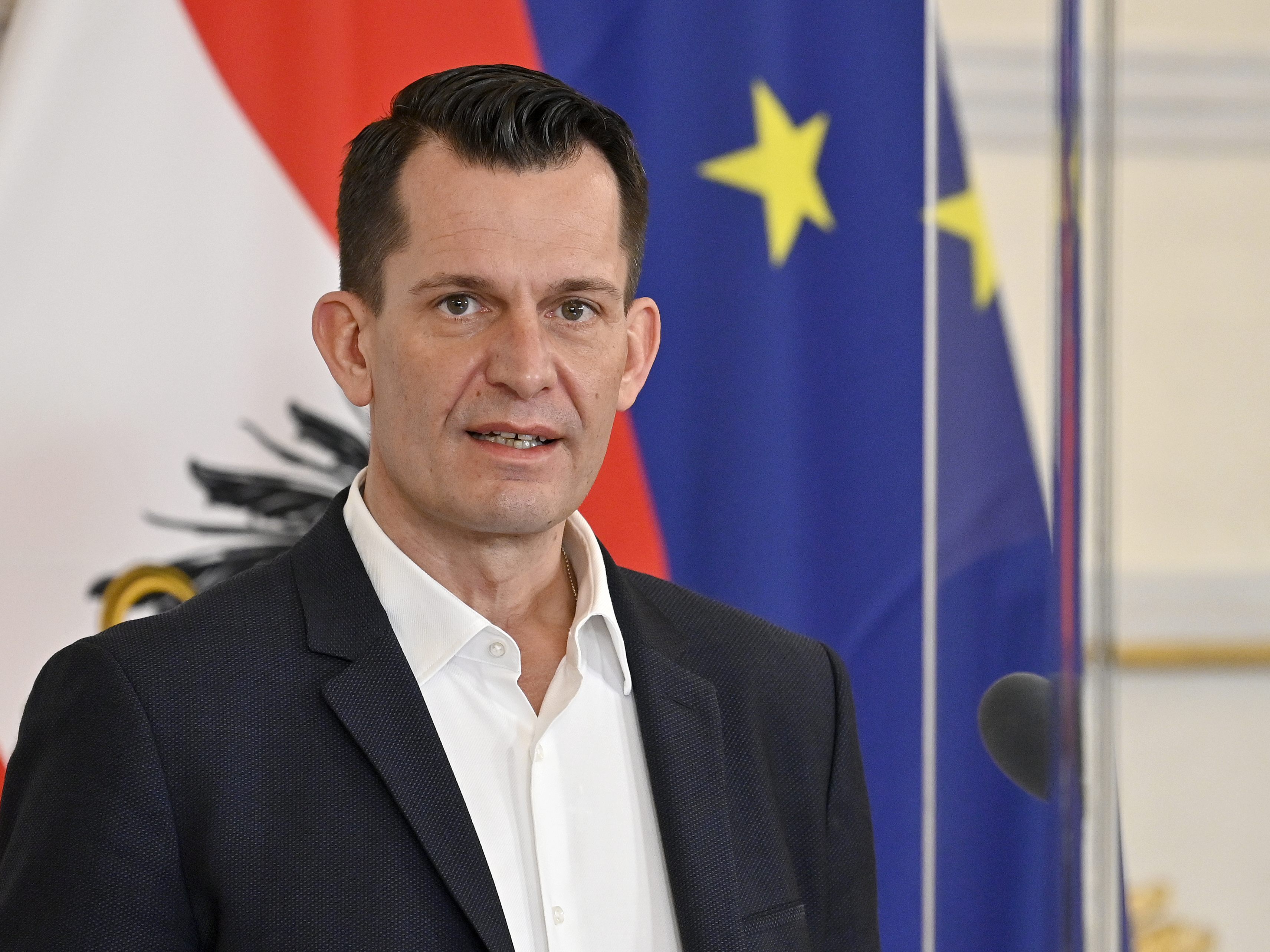 "Die Pilotprojekte Community Nursing können beginnen", erklärte Wolfgang Mückstein.