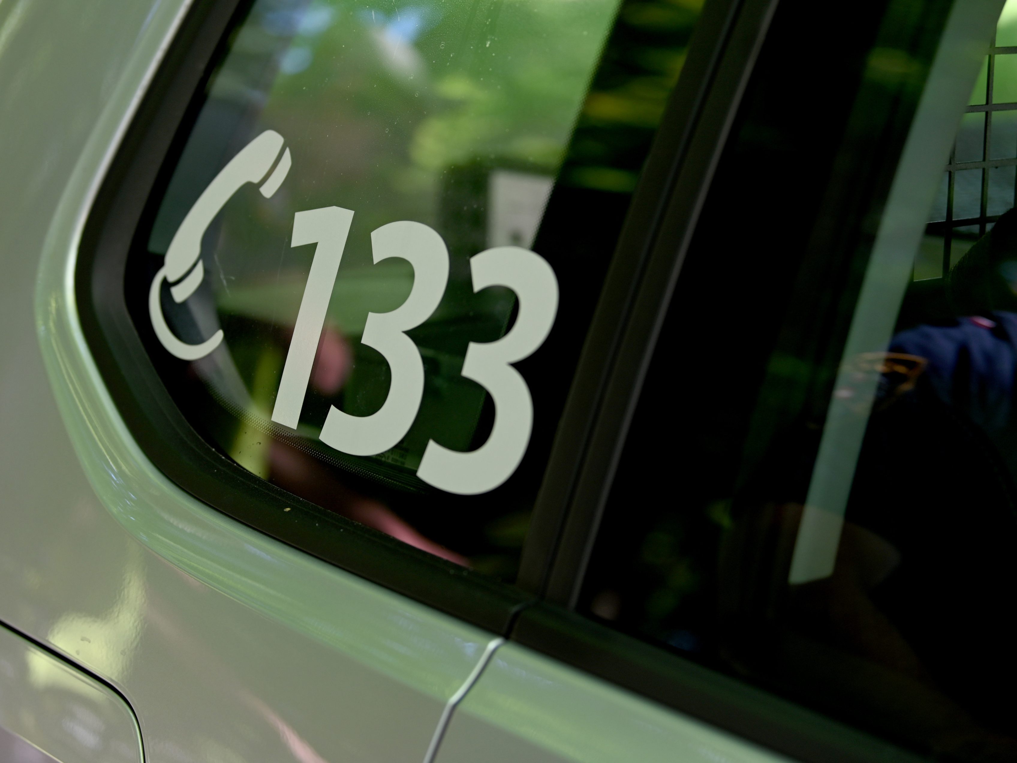 Ein Wiener LKW-Lenker flüchtete in Niederösterreich ohne Führerschein vor der Polizei. Ein Wiener LKW-Lenker flüchtete in Niederösterreich ohne Führerschein vor der Polizei.