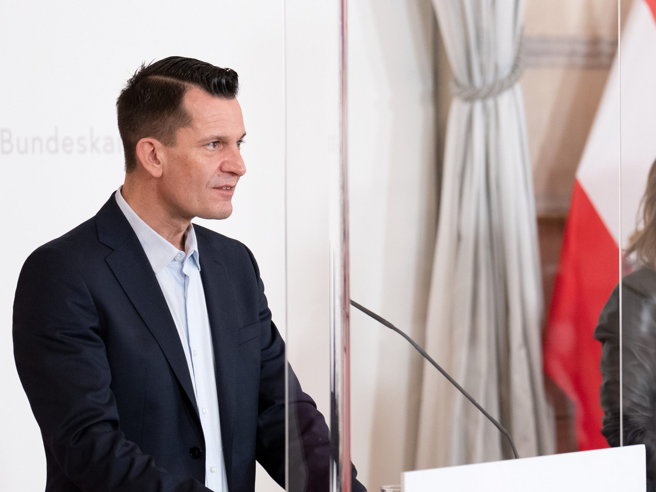 "MASSNAHMENPAKET ZU PSYCHOSOZIALEN FOLGEN DER COVID-19-KRISE"