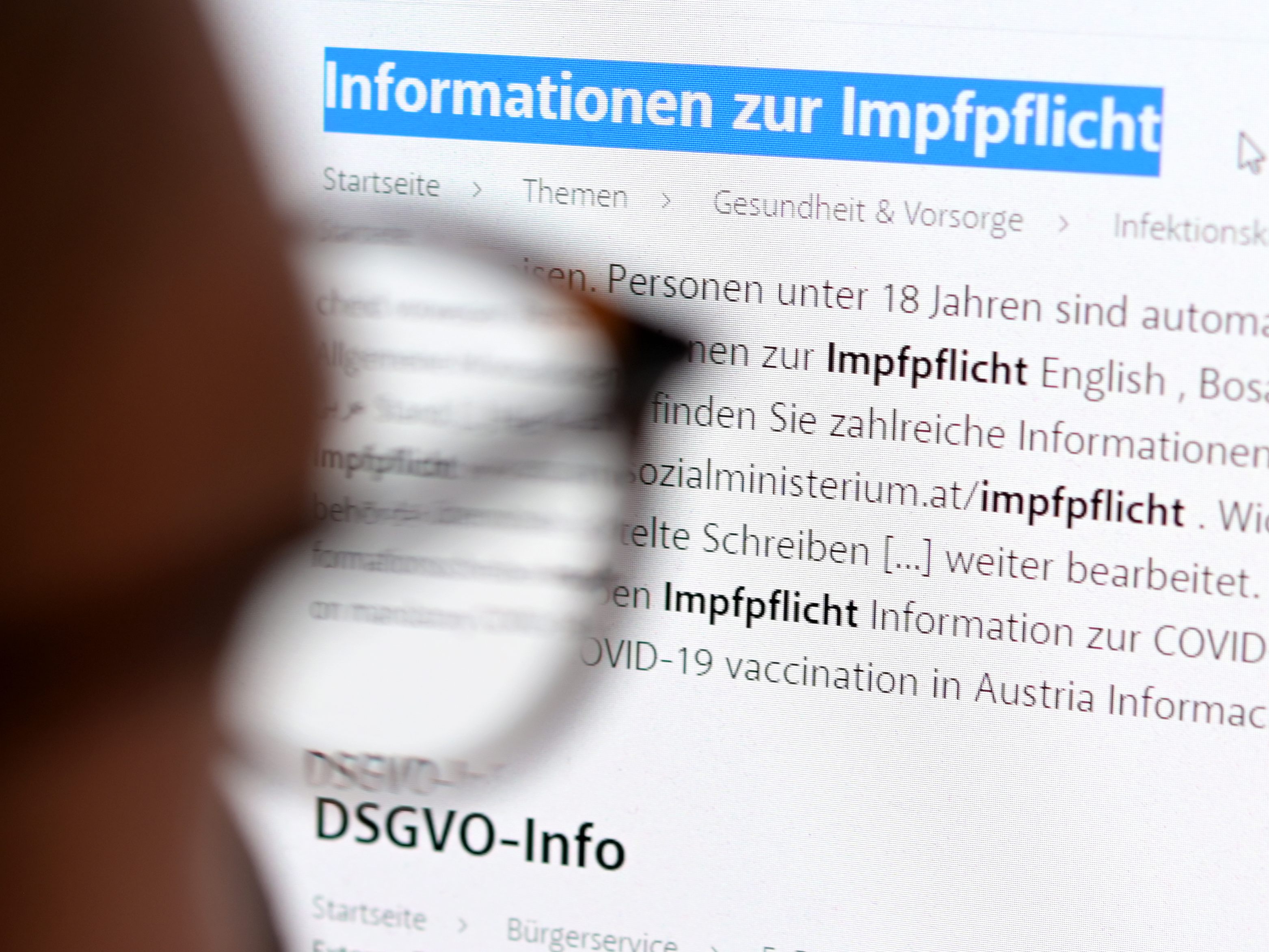 Aktuelle Umfrage zur Corona-Impfpflicht. Aktuelle Umfrage zur Corona-Impfpflicht.