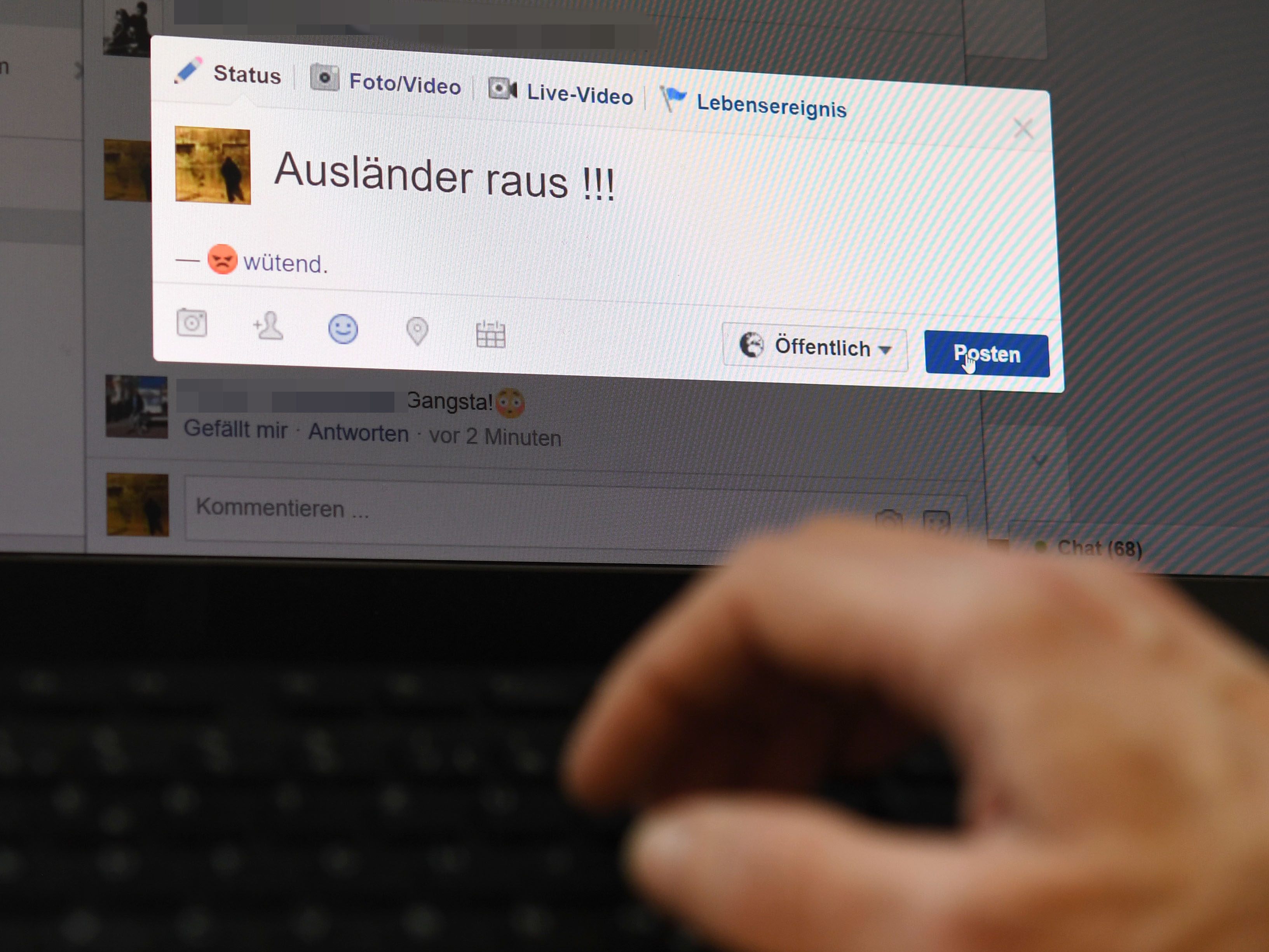 Die EU-Minister treffen sich am Freitag zu Beratungen mit Facebook und Google zum Thema Hass im Netz.