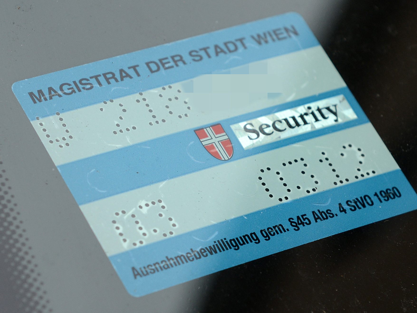 Kommendes Wochenende haben die Bezirksämter in den Erweiterungsgebieten des Parkpickerls in Wien längere Öffnungszeiten.